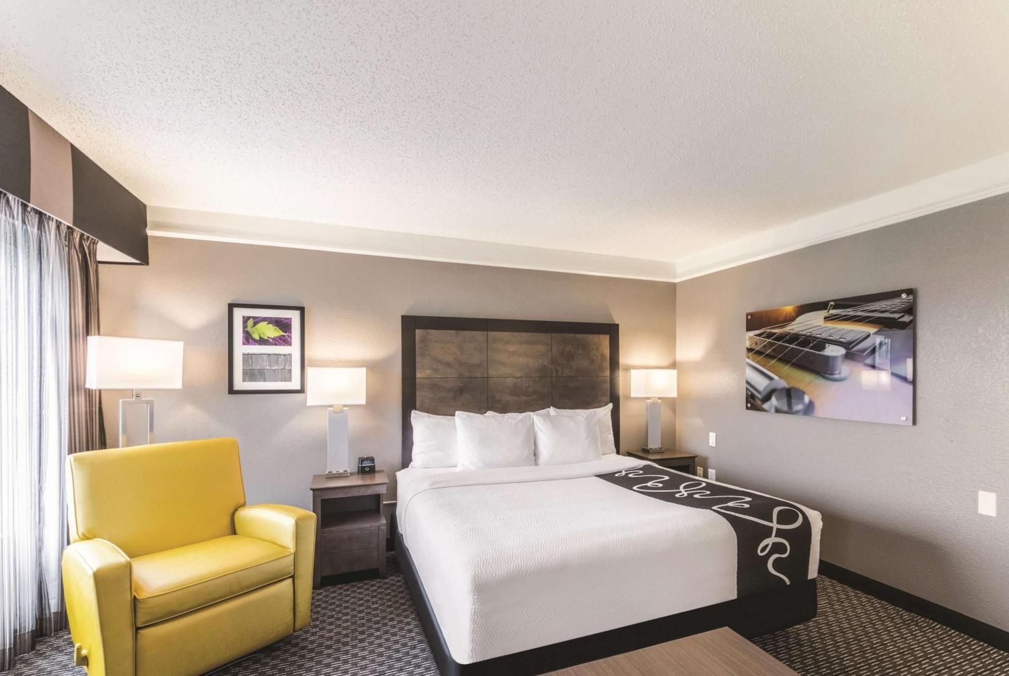 King Room,1275837790:JPEG
