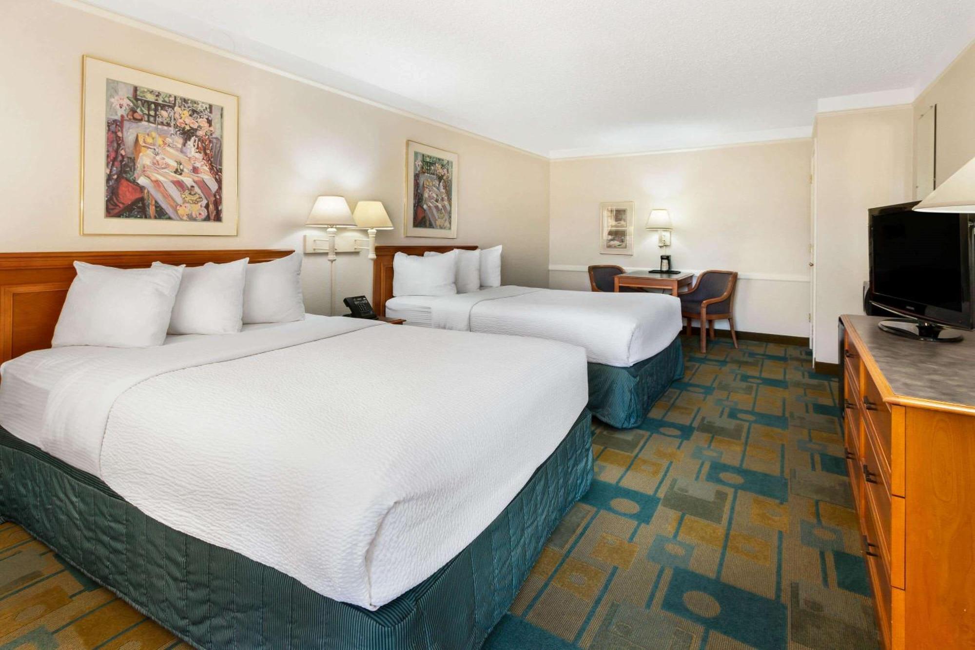 Deluxe Double Room with Two Double Beds