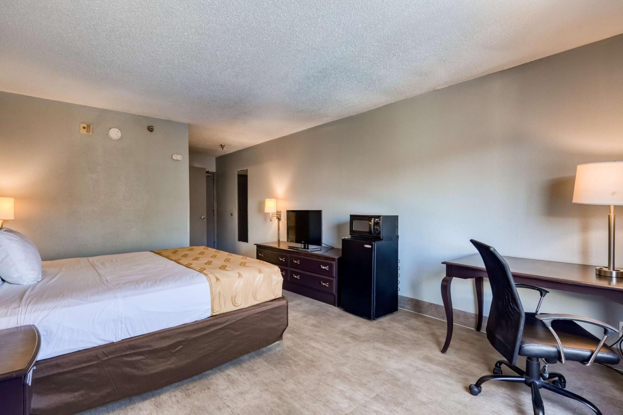 King Room - Non-Smoking