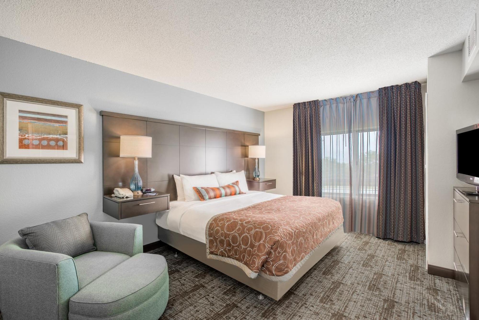 Two-Bedroom Suite - Non-Smoking