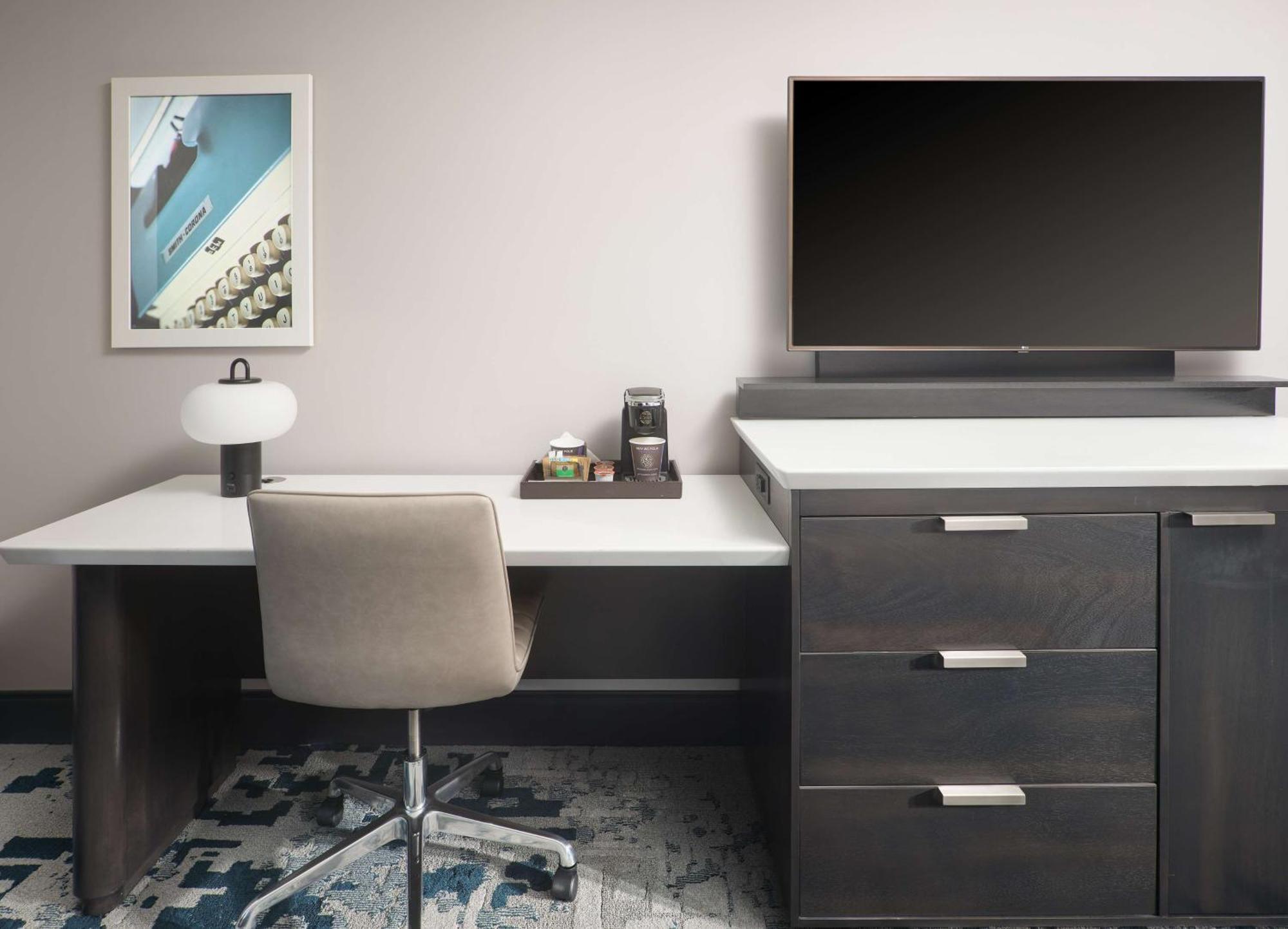 King Room,1275962941:JPEG