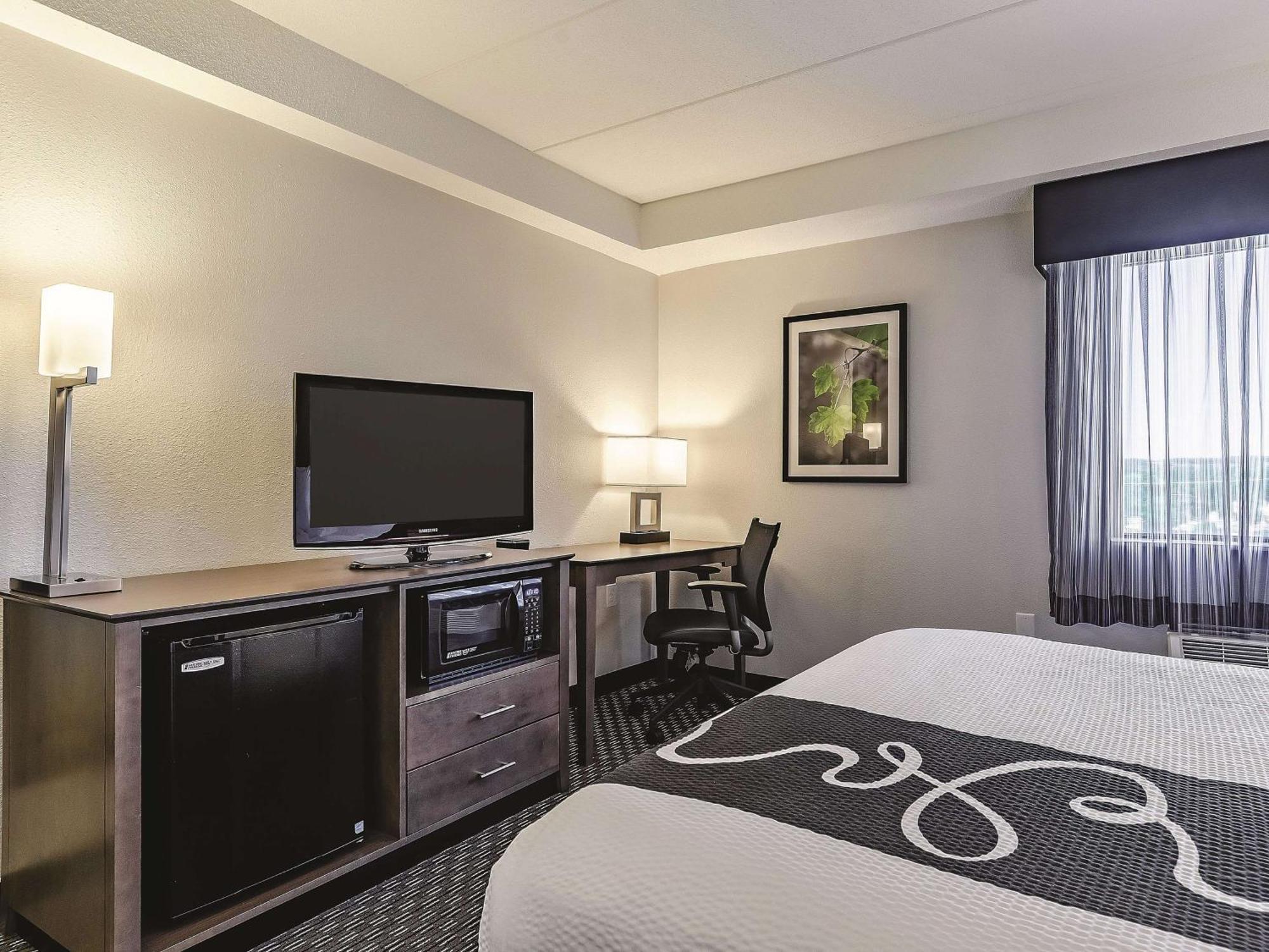 Queen Room,1276323028:JPEG