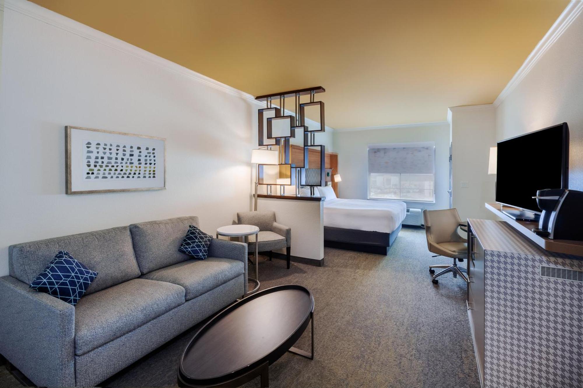 Standard King Room with Sofa Bed