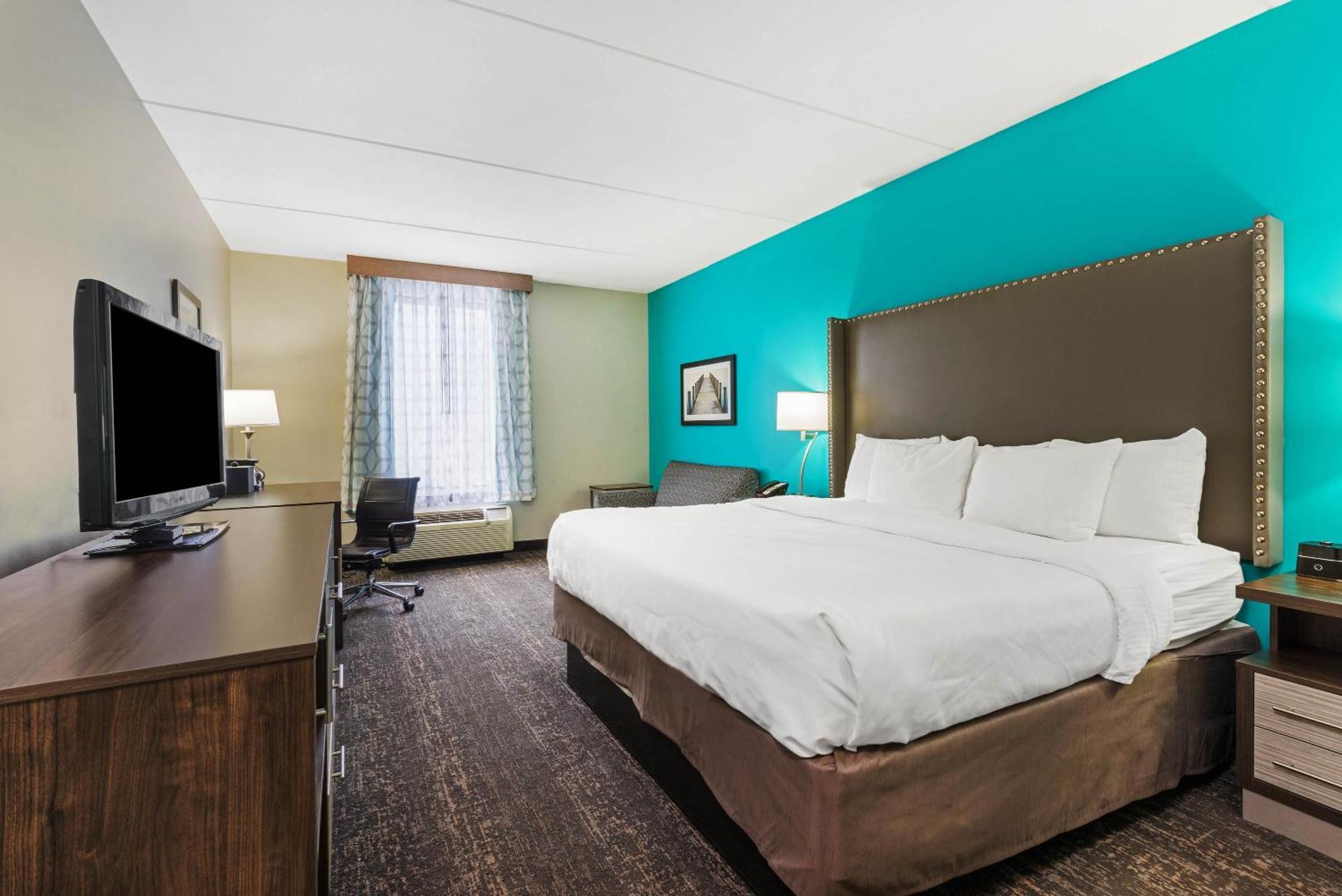 Executive King Room with Sofa Bed