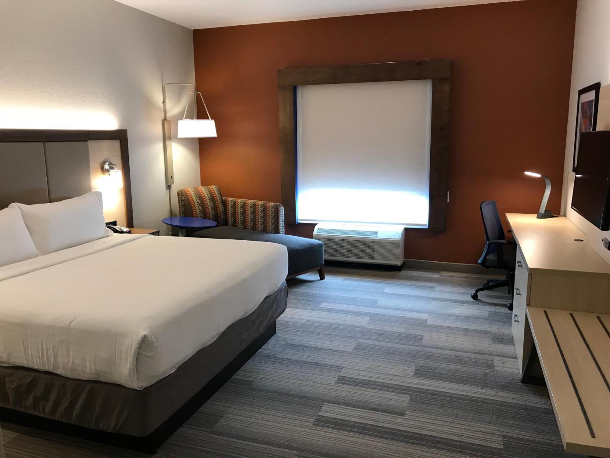 Standard King Room