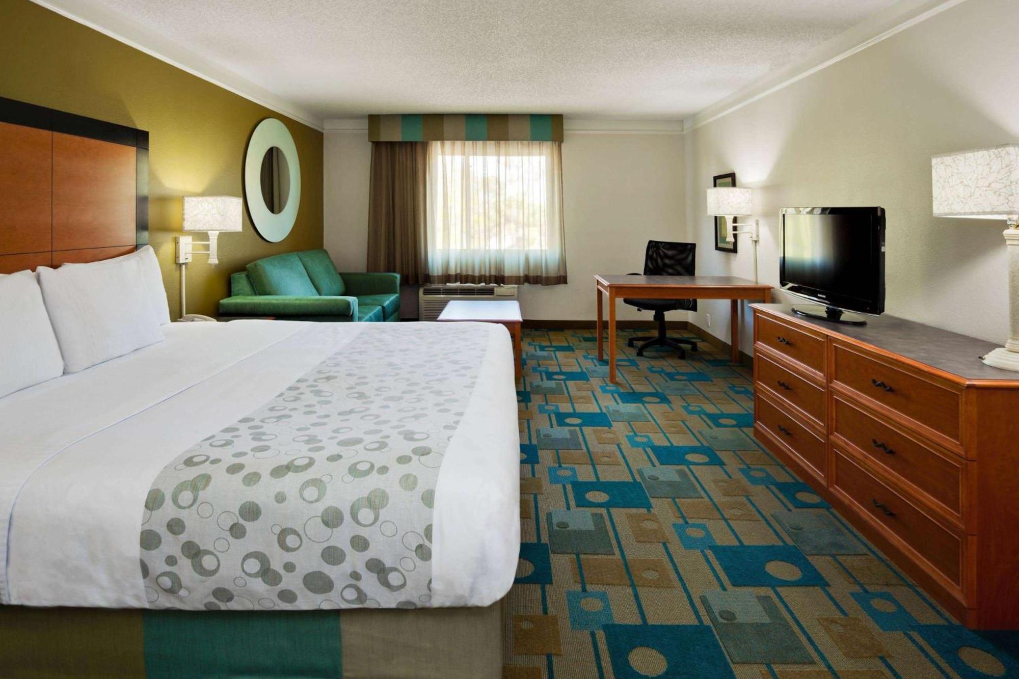 Superior King Room - Non-Smoking
