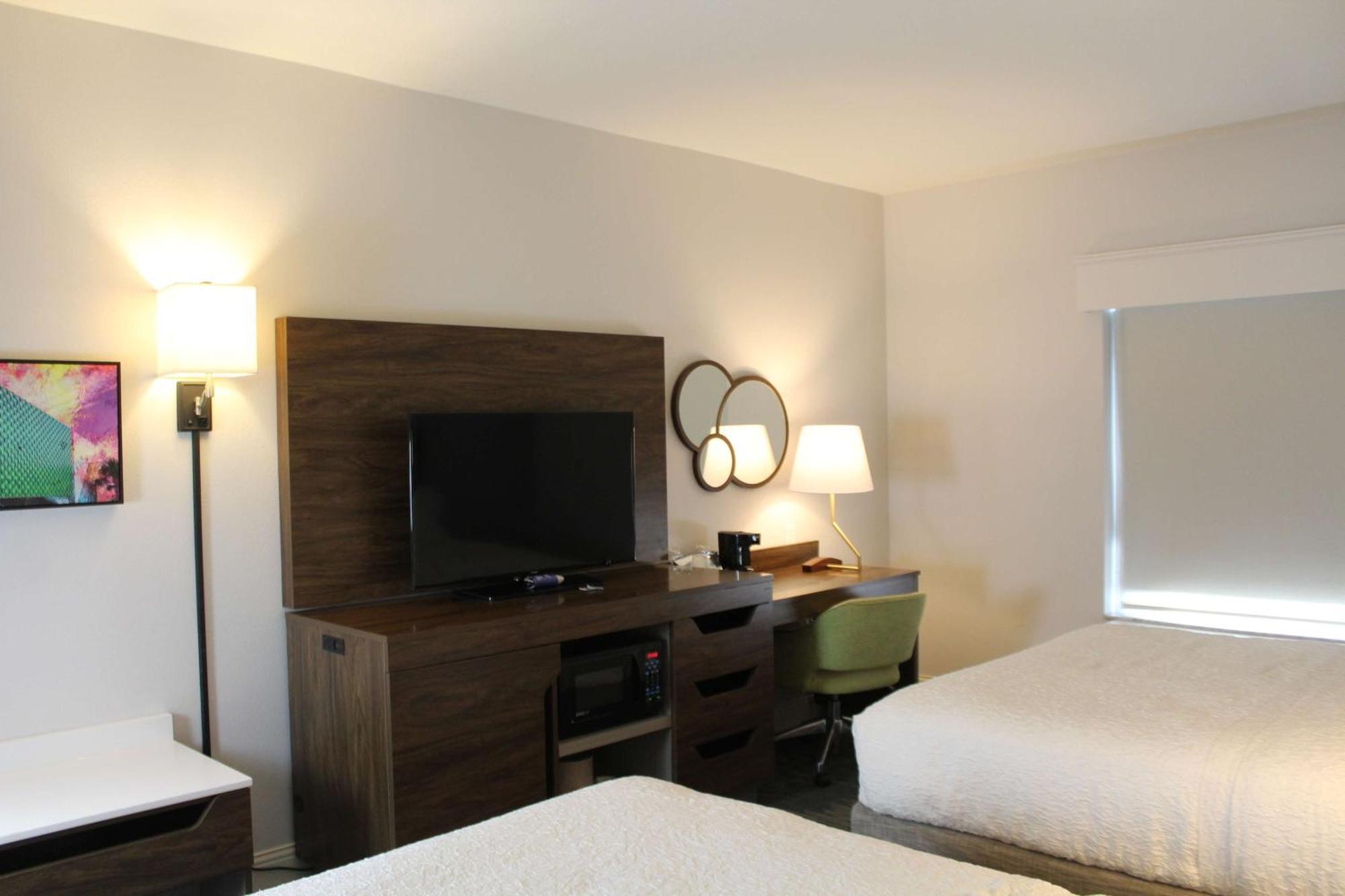 Room with Two Queen Beds - Non-Smoking