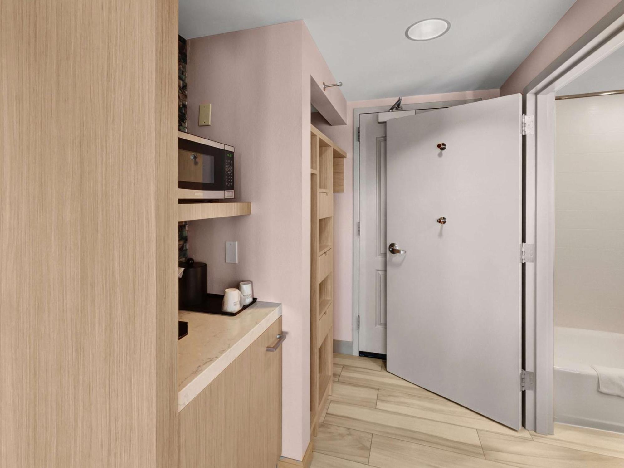 Queen Room with Two Queen Beds,1276674727:JPEG