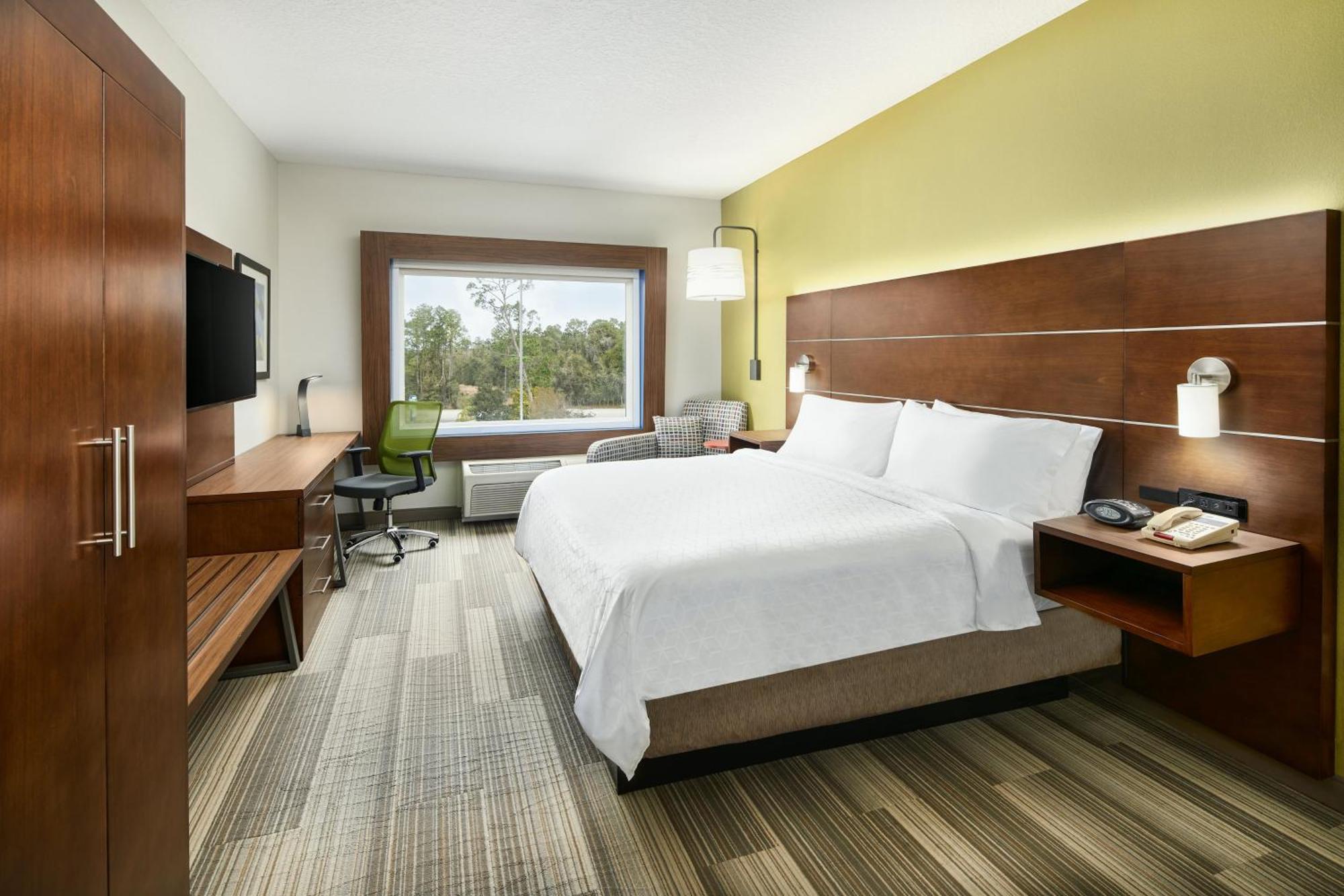 Standard King Room