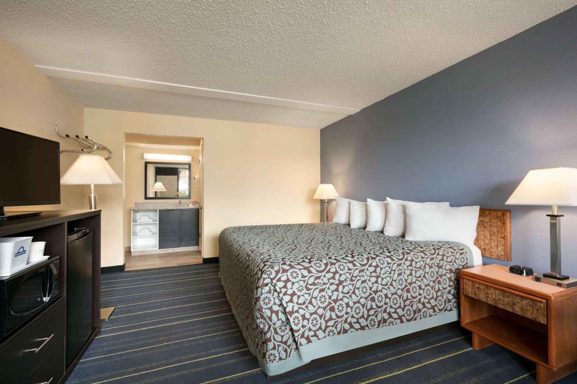 Superior King Room - Non-Smoking