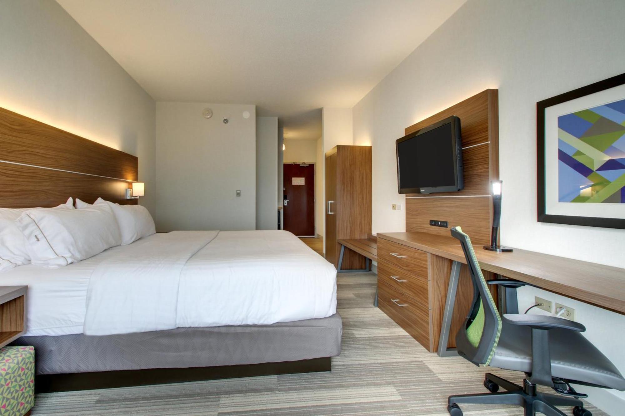 King Room - Mobility Access/Hearing Accessible