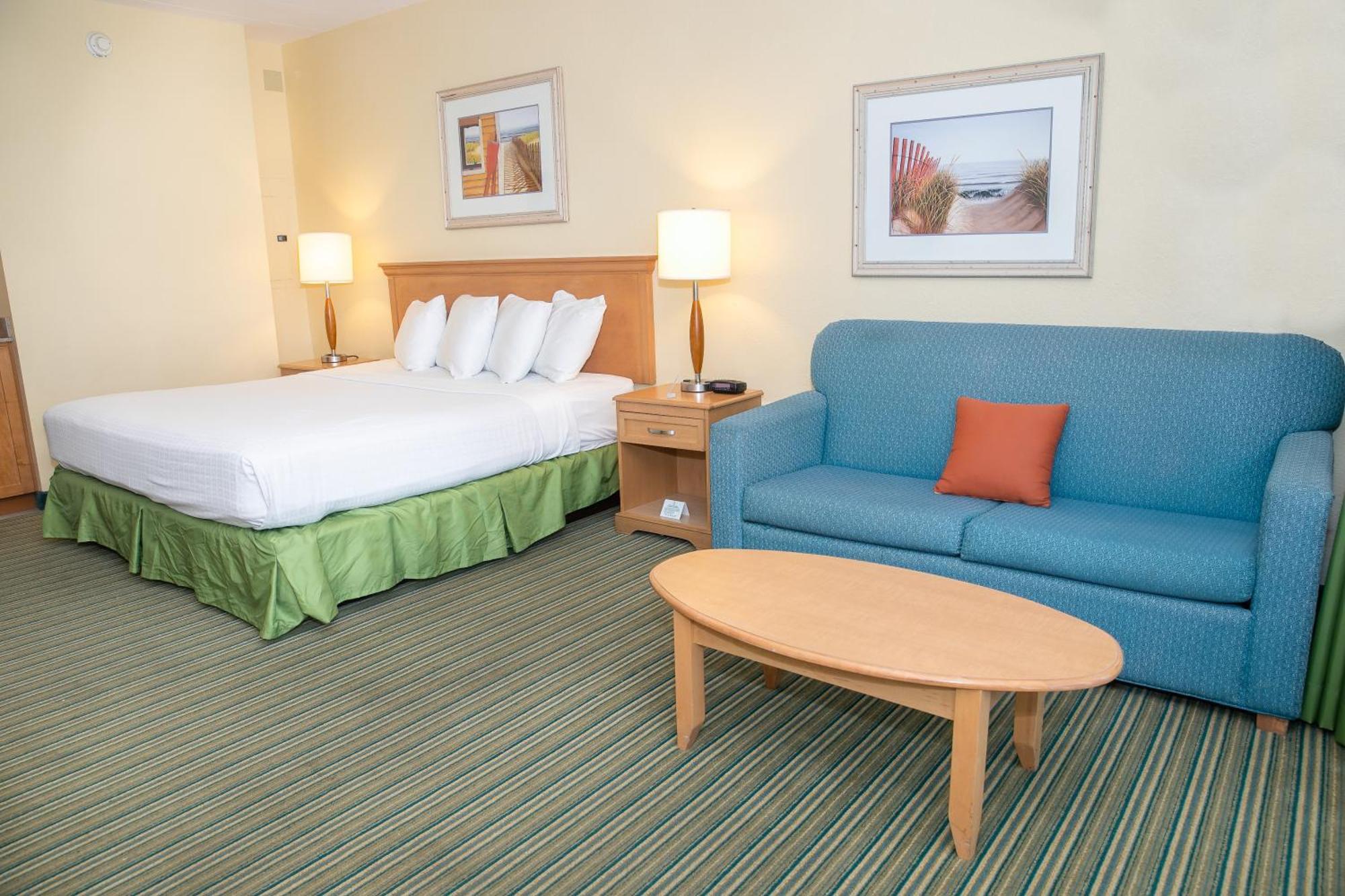 Oceanfront Room with King Bed,1276941775:JPEG