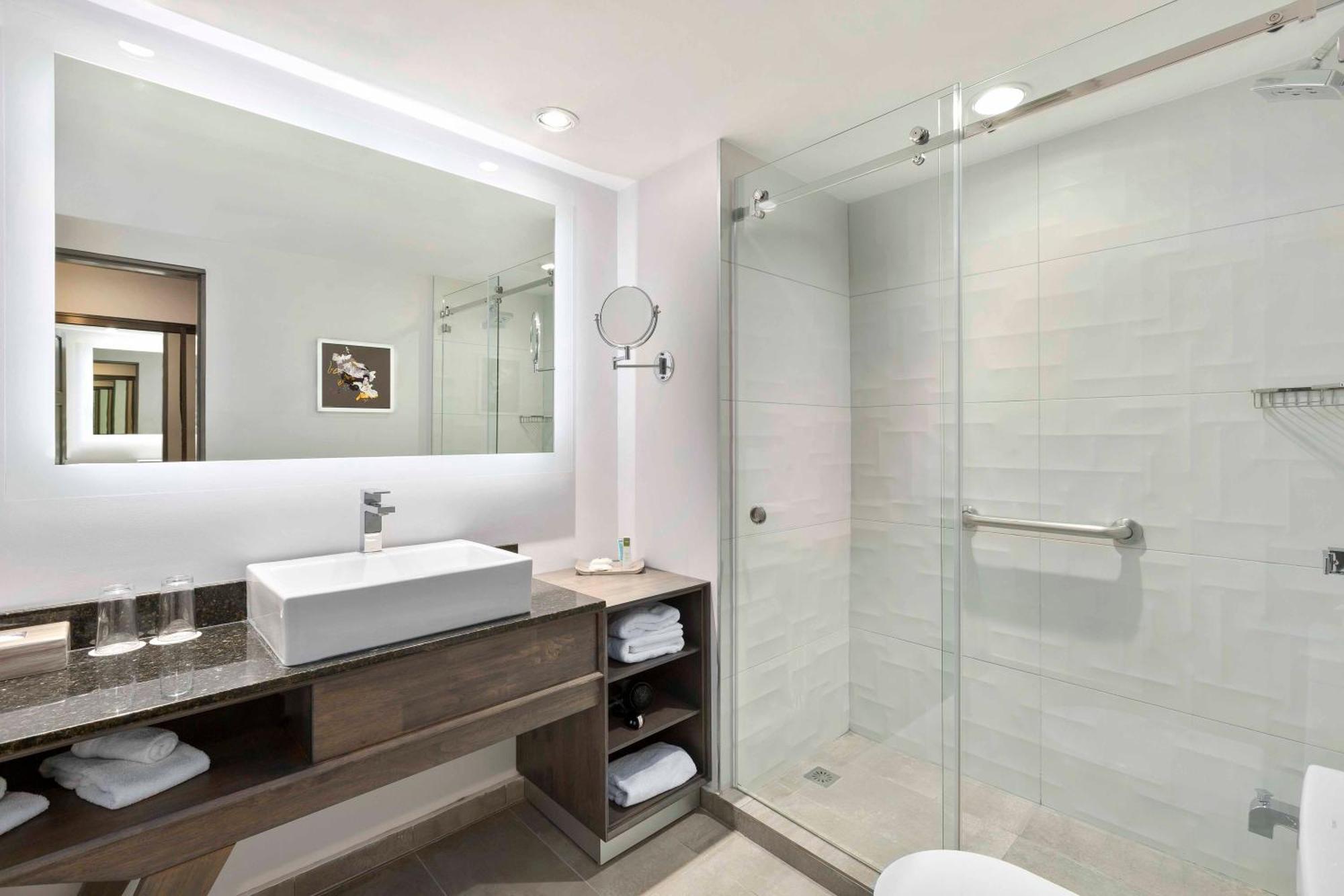 Premium King Room,1277966218:JPEG