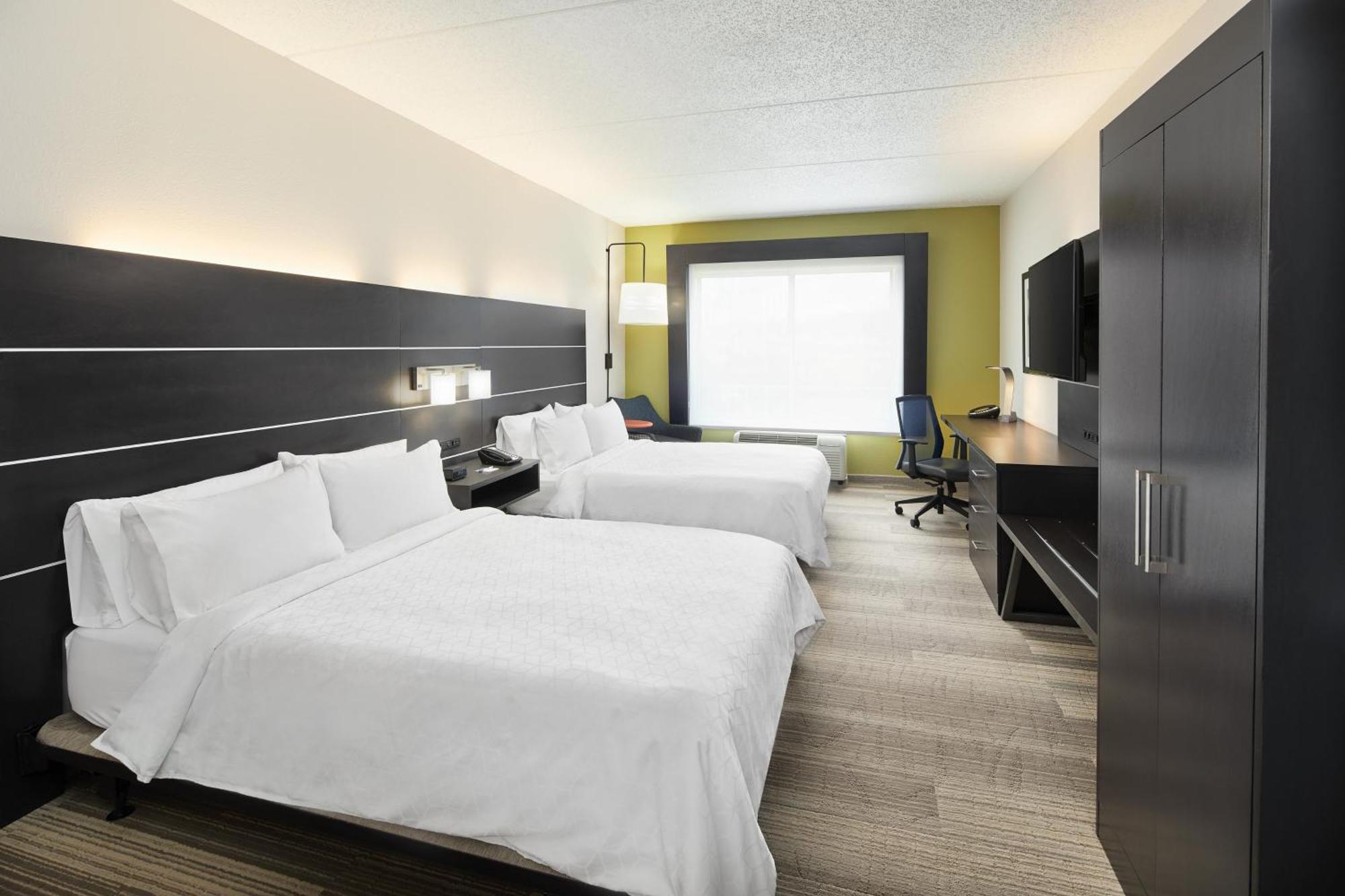 Standard Queen Room with Two Queen Beds