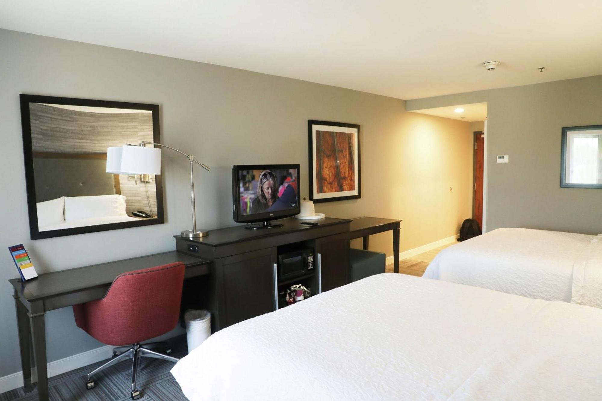 Room with Two Queen Beds - Non-Smoking