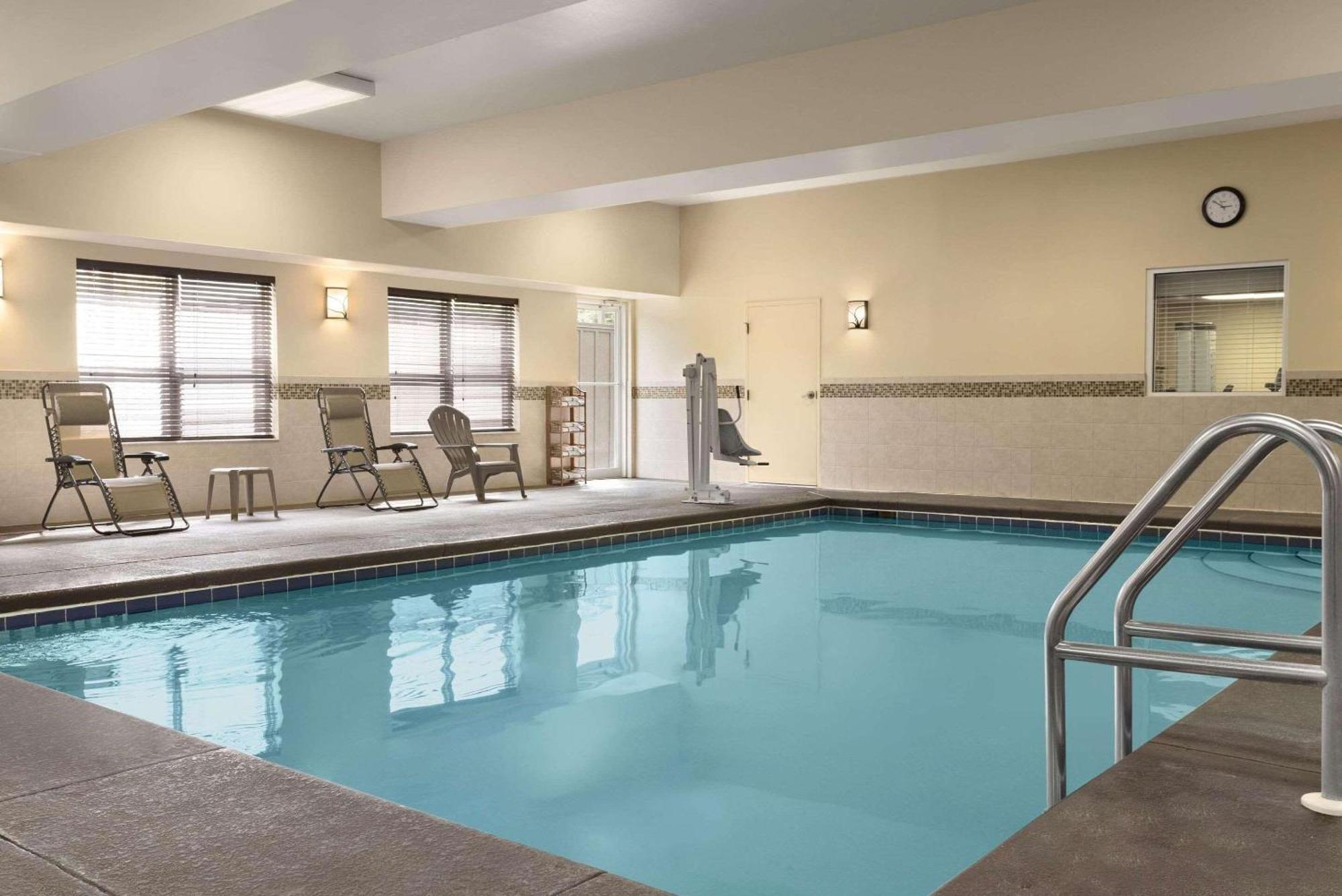 Queen Room with Two Queen Beds - Disability Access/Non-Smoking