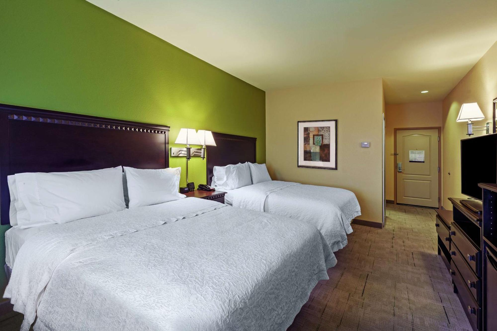 Room with Two Queen Beds - Non-Smoking