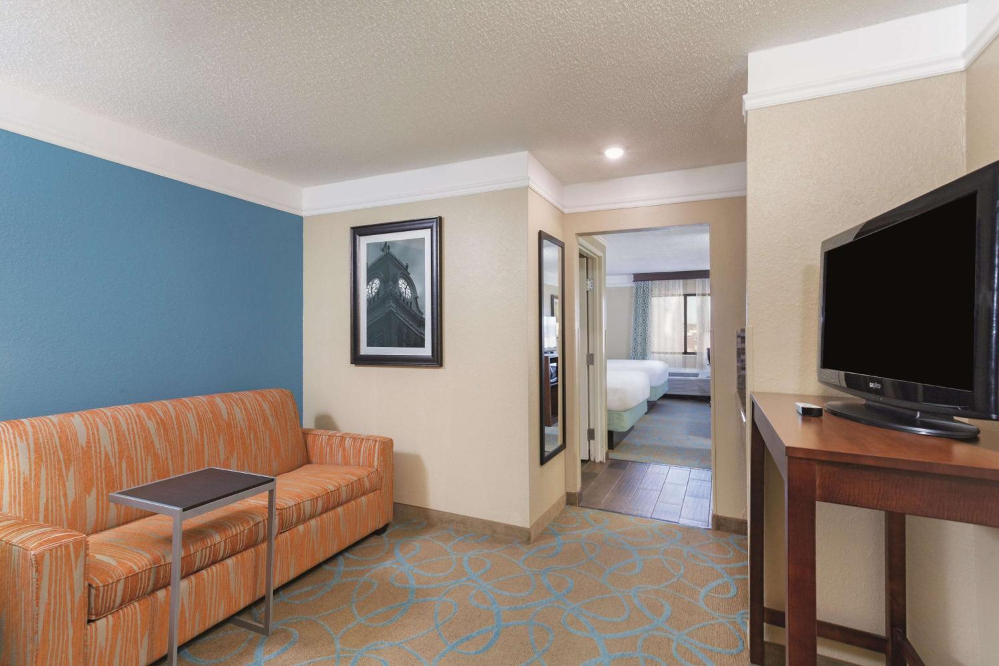 Deluxe Queen Room with Two Queen Beds