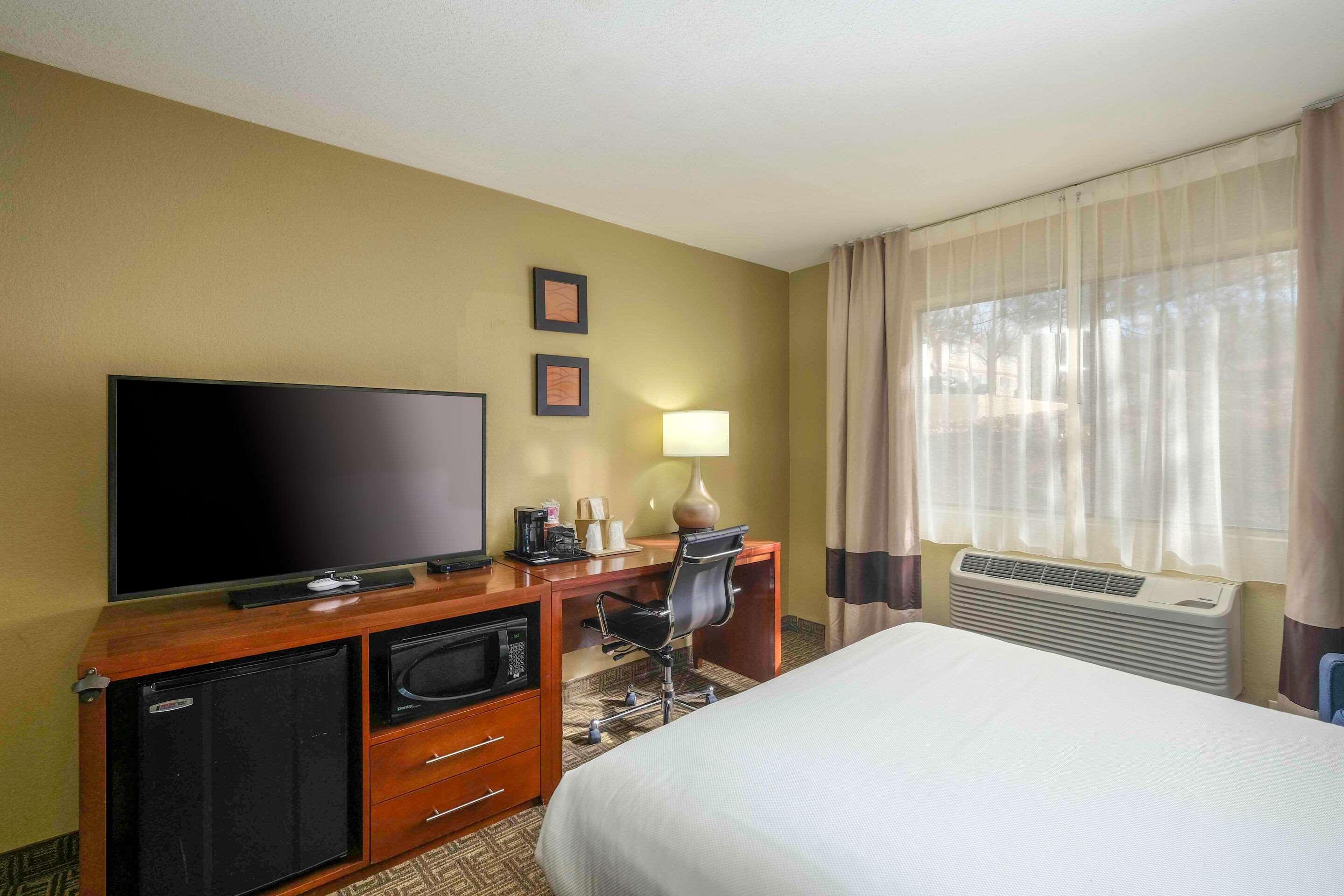 King Room - Accessible/Non-Smoking
