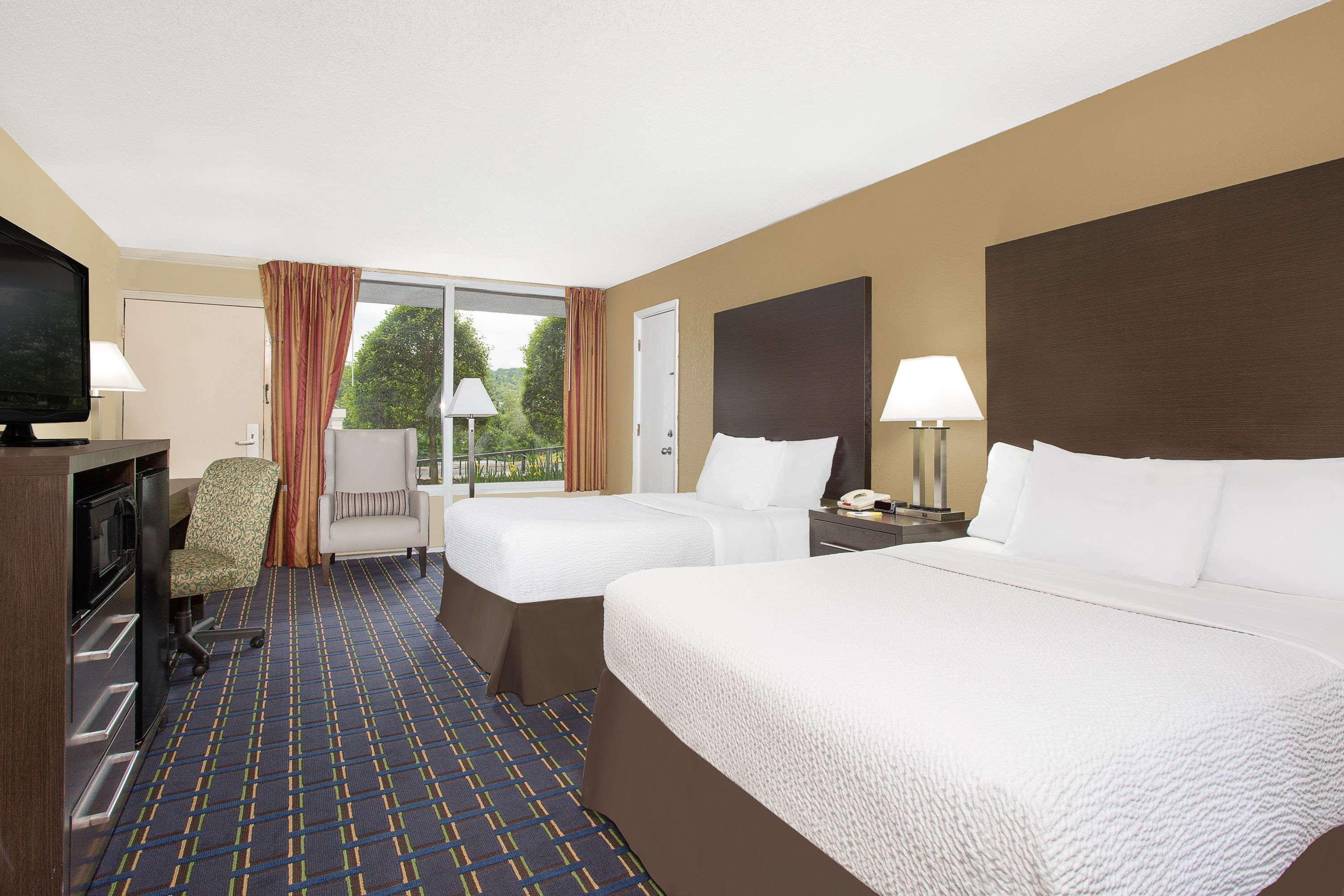 Double Room with Two Double Beds - Non-Smoking