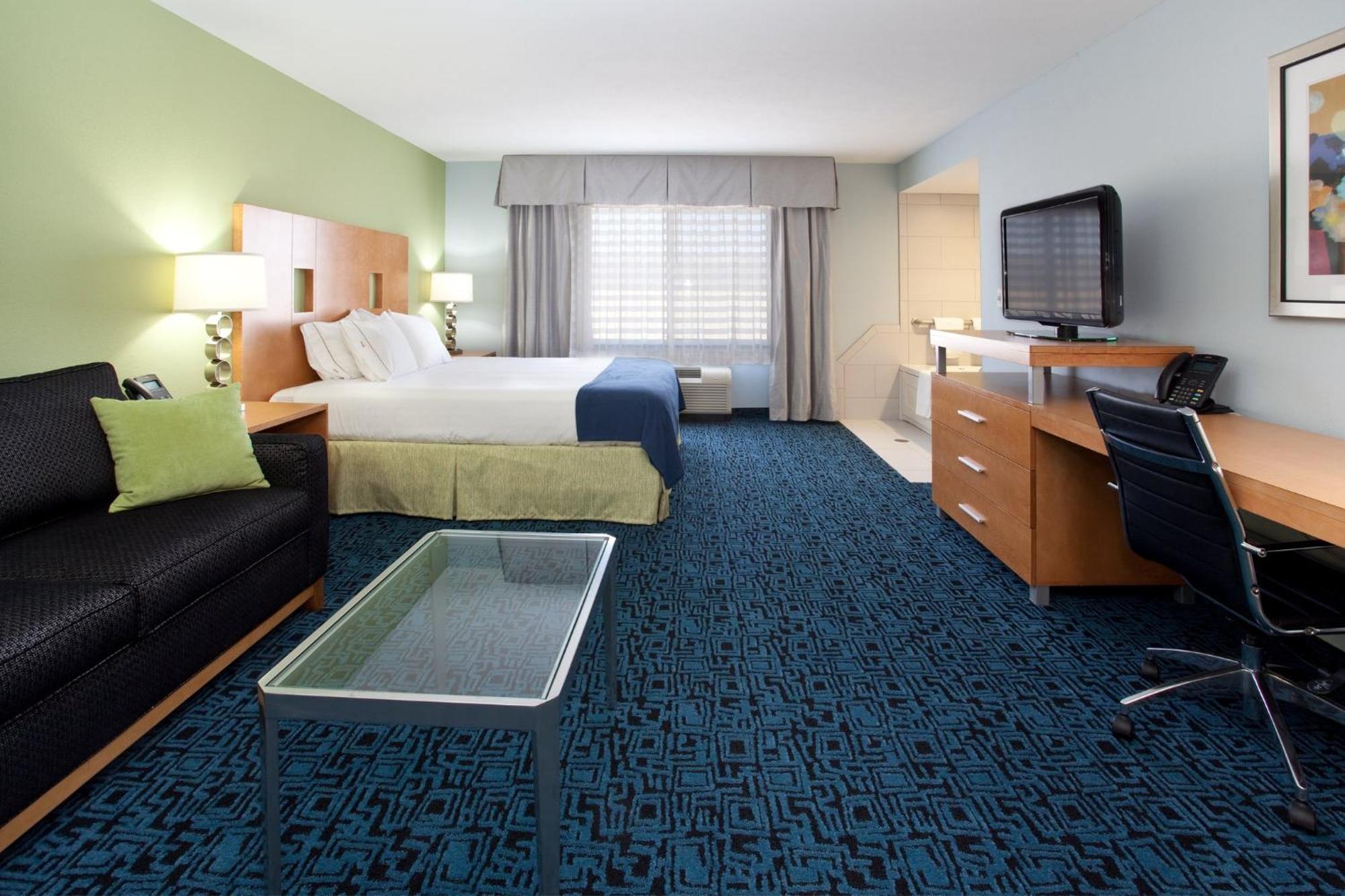 King Suite with Spa Bath