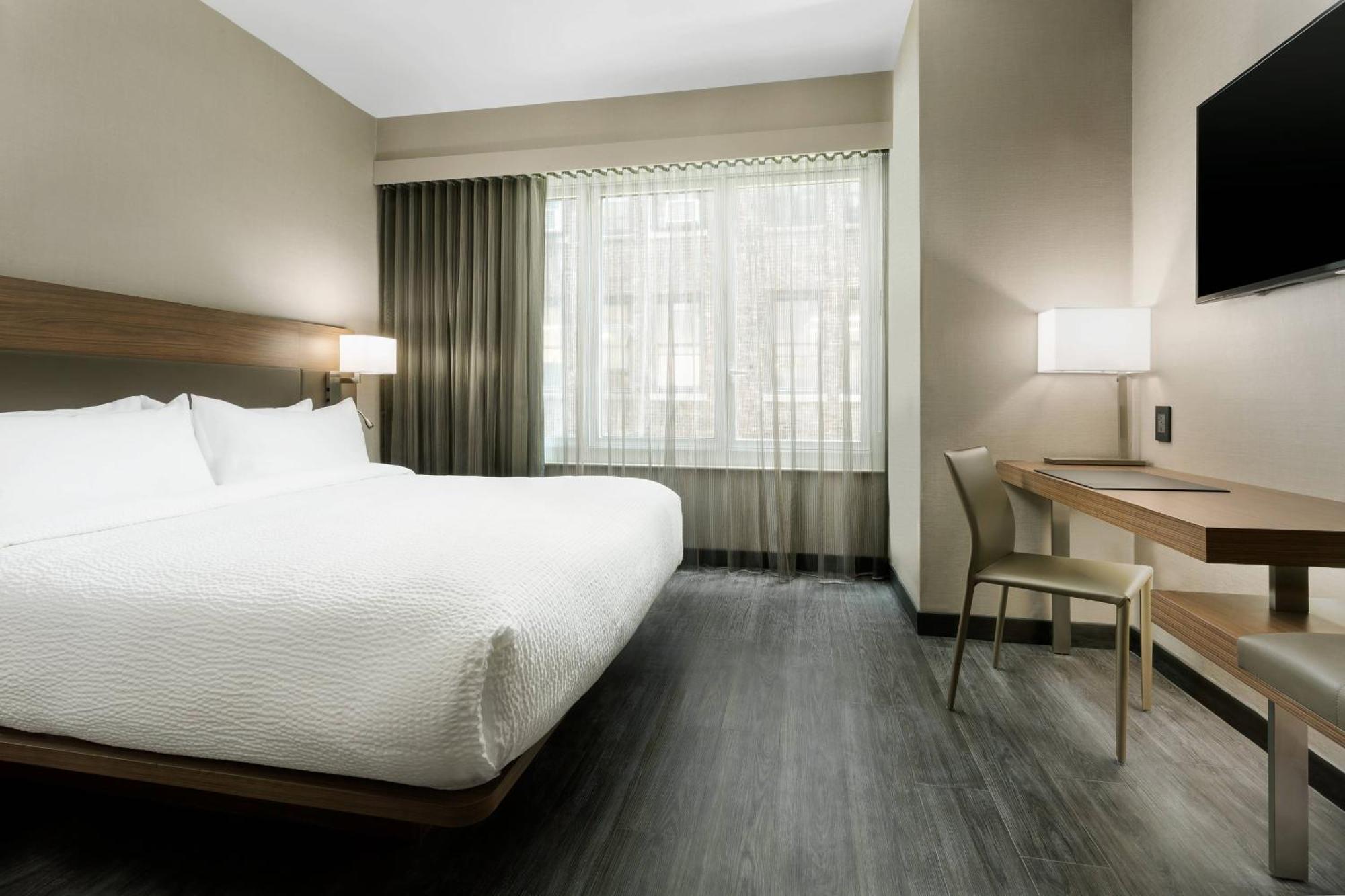 High Floor King Room,1353917621:JPEG