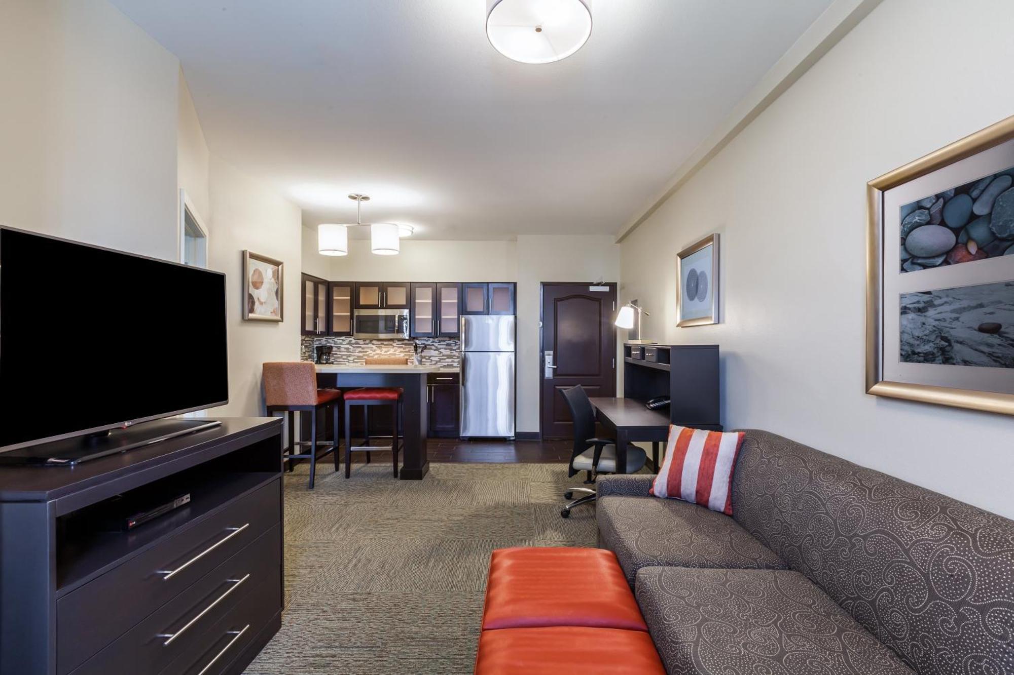 One-Bedroom King Suite