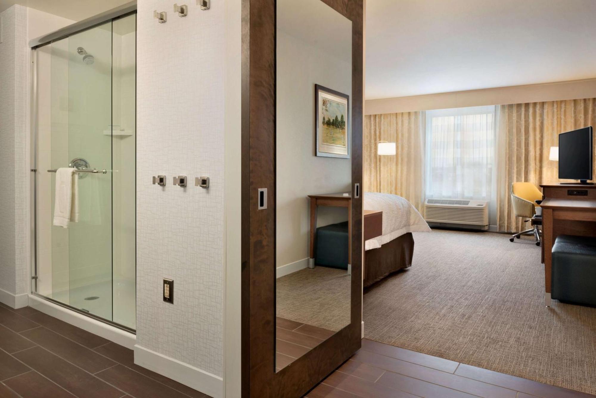 King Room - Non-Smoking