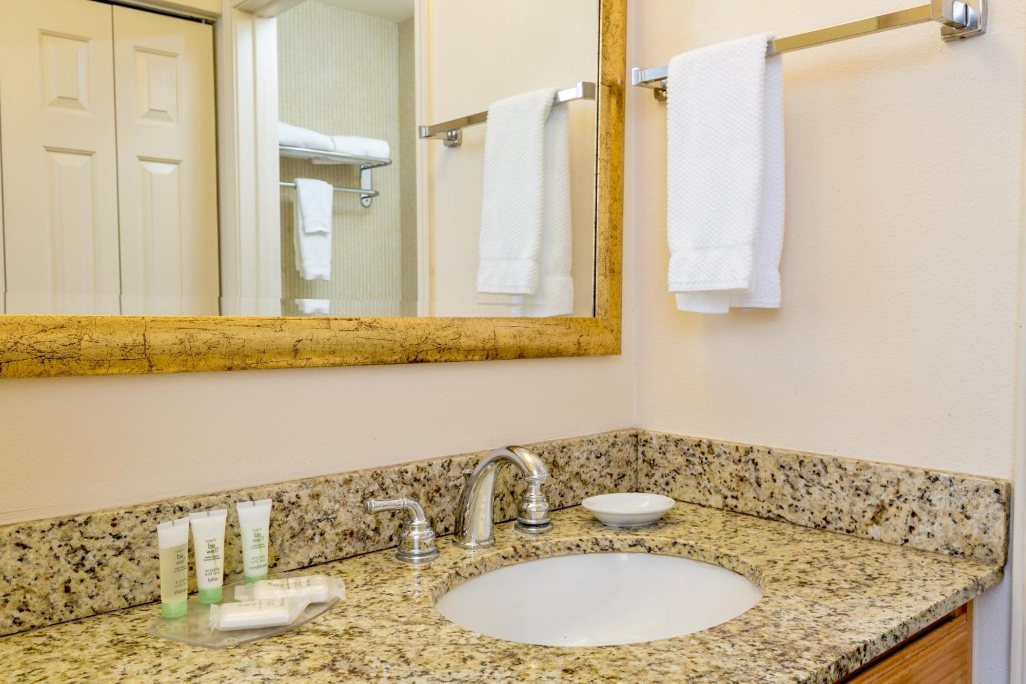 Queen Studio Suite