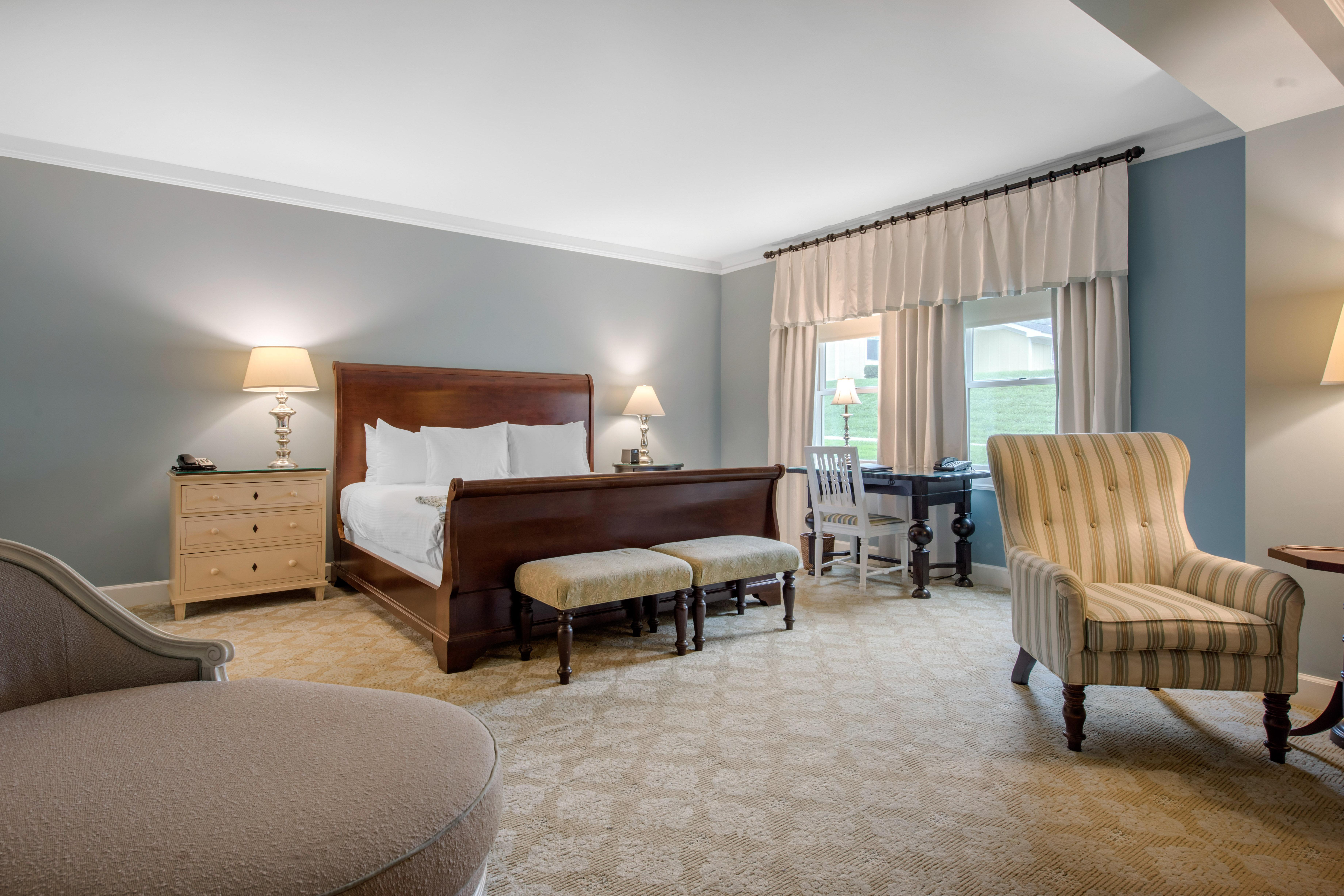 Deluxe Room - One King Bed