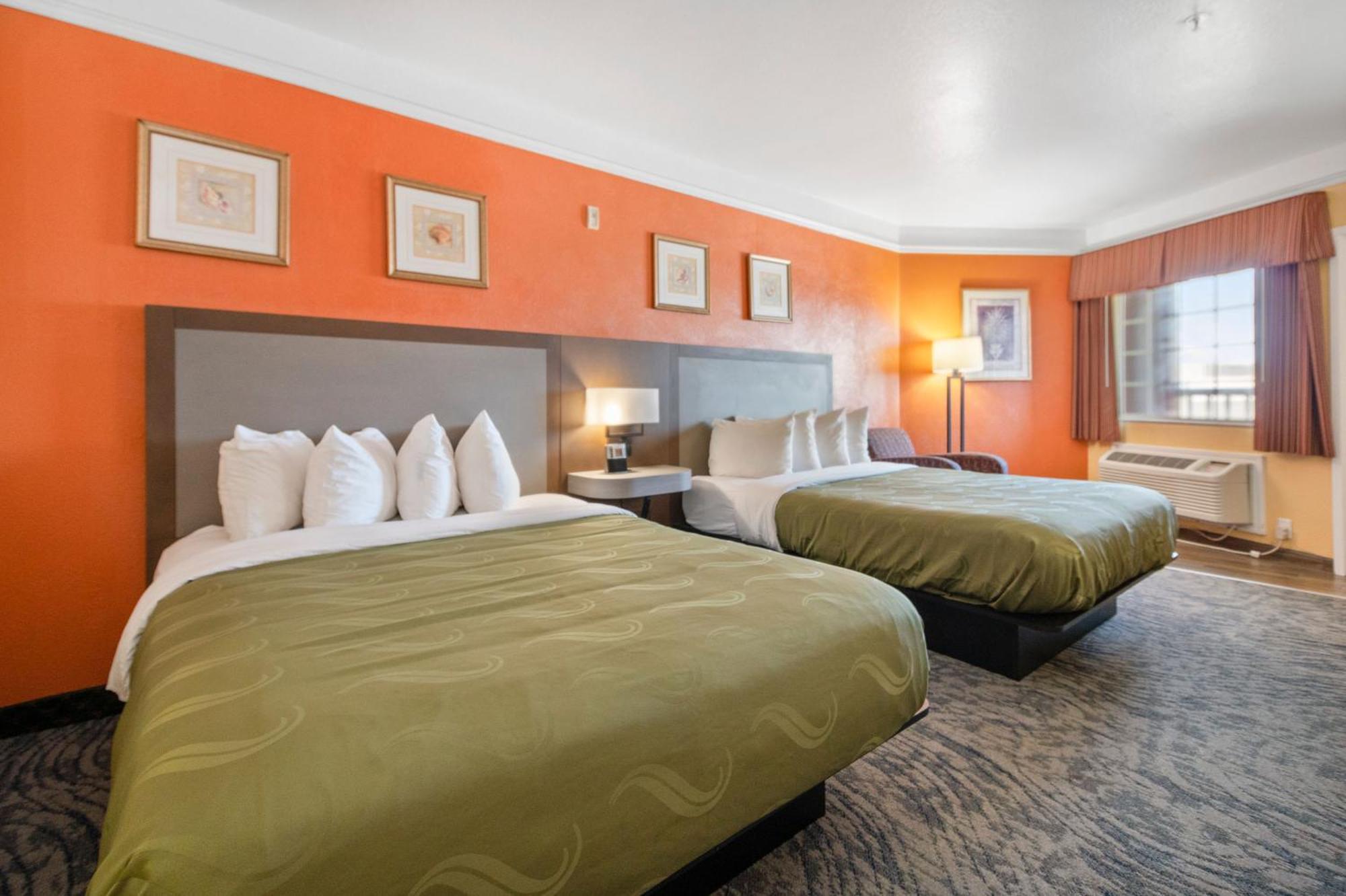 Queen Room with Two Queen Beds - Non-Smoking,1280655559:JPEG