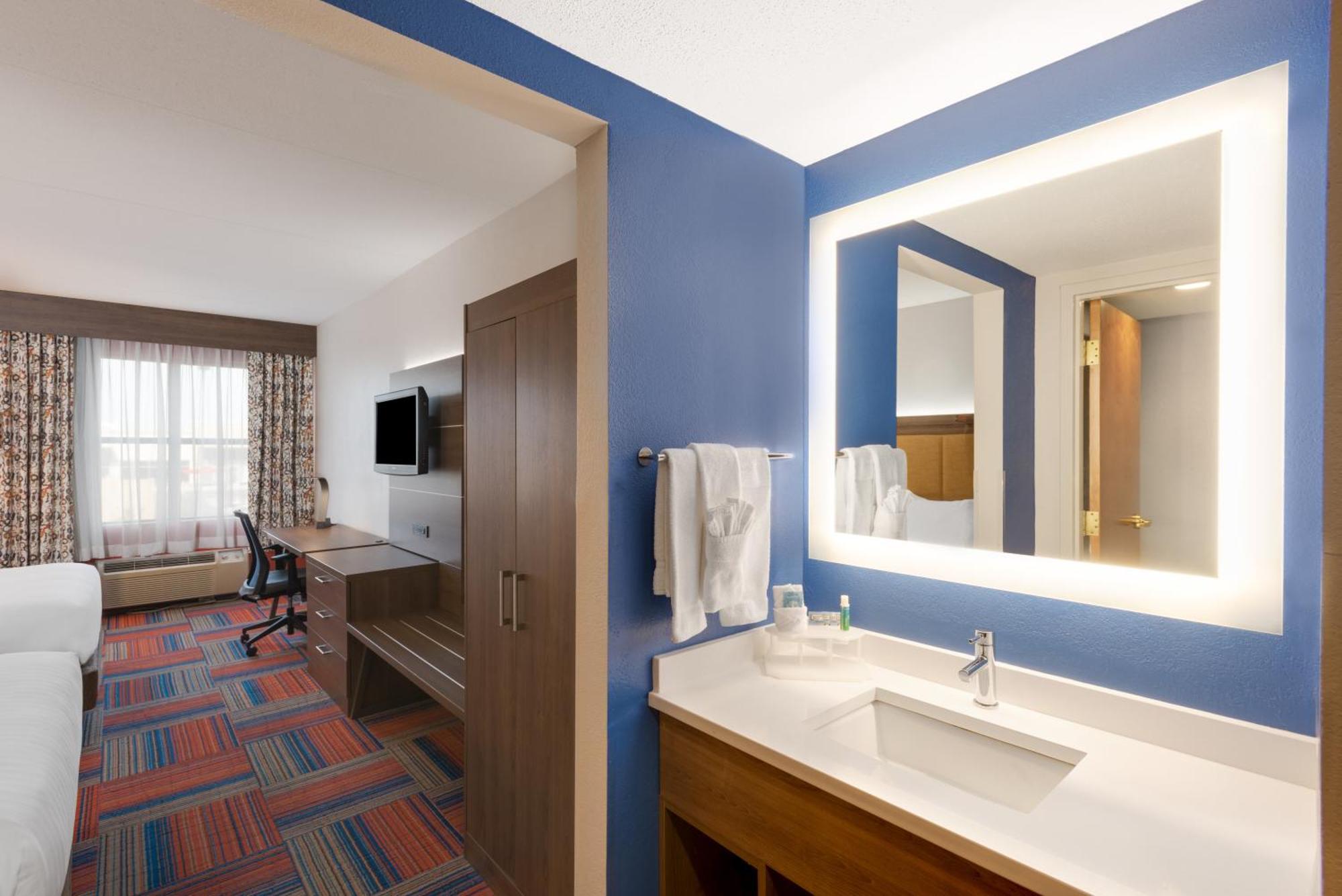 Standard King Room