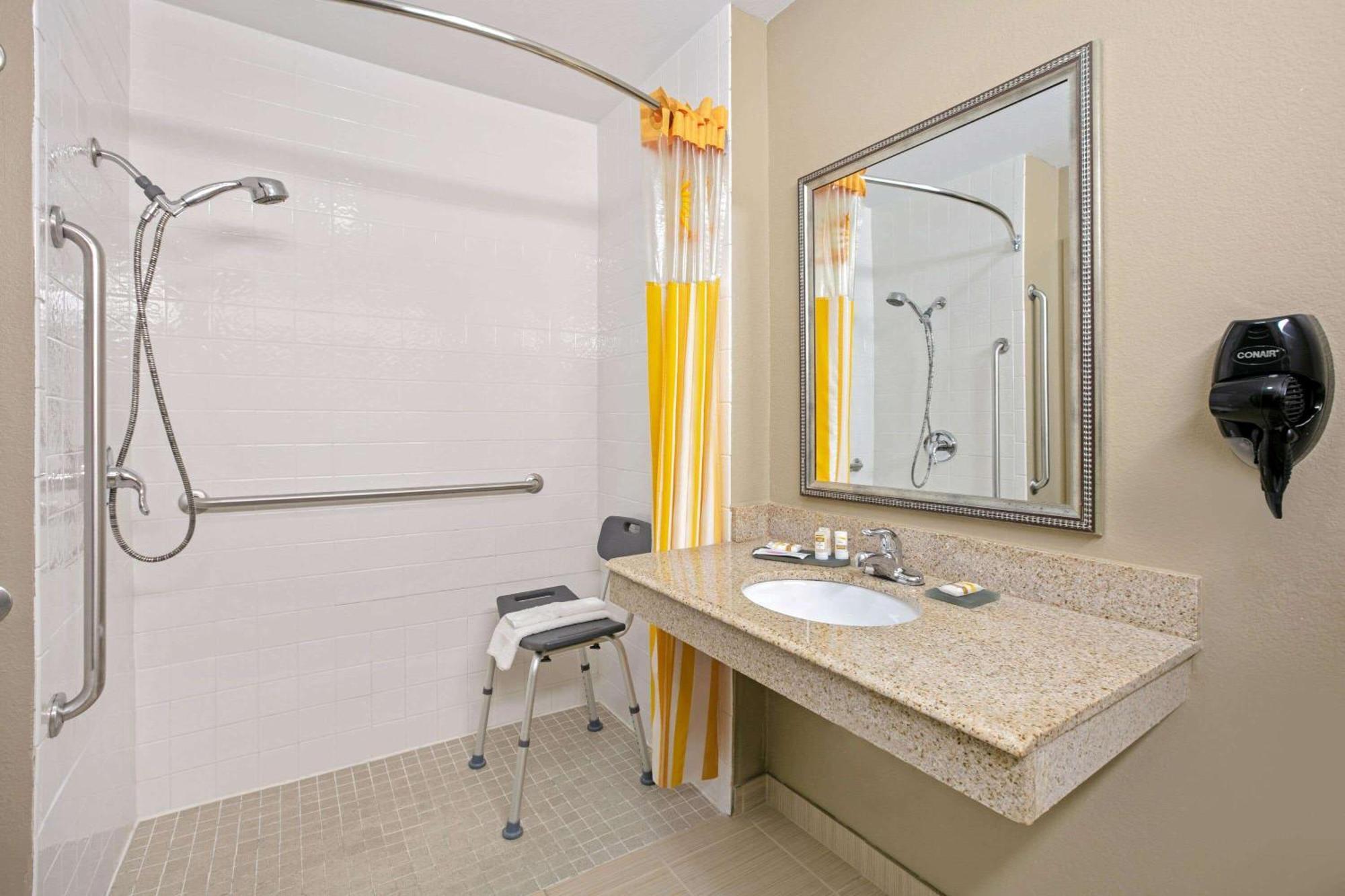 Queen Room with Two Queen Beds and Roll-In Shower - Mobility/Hearing Accessible - Non-Smoking