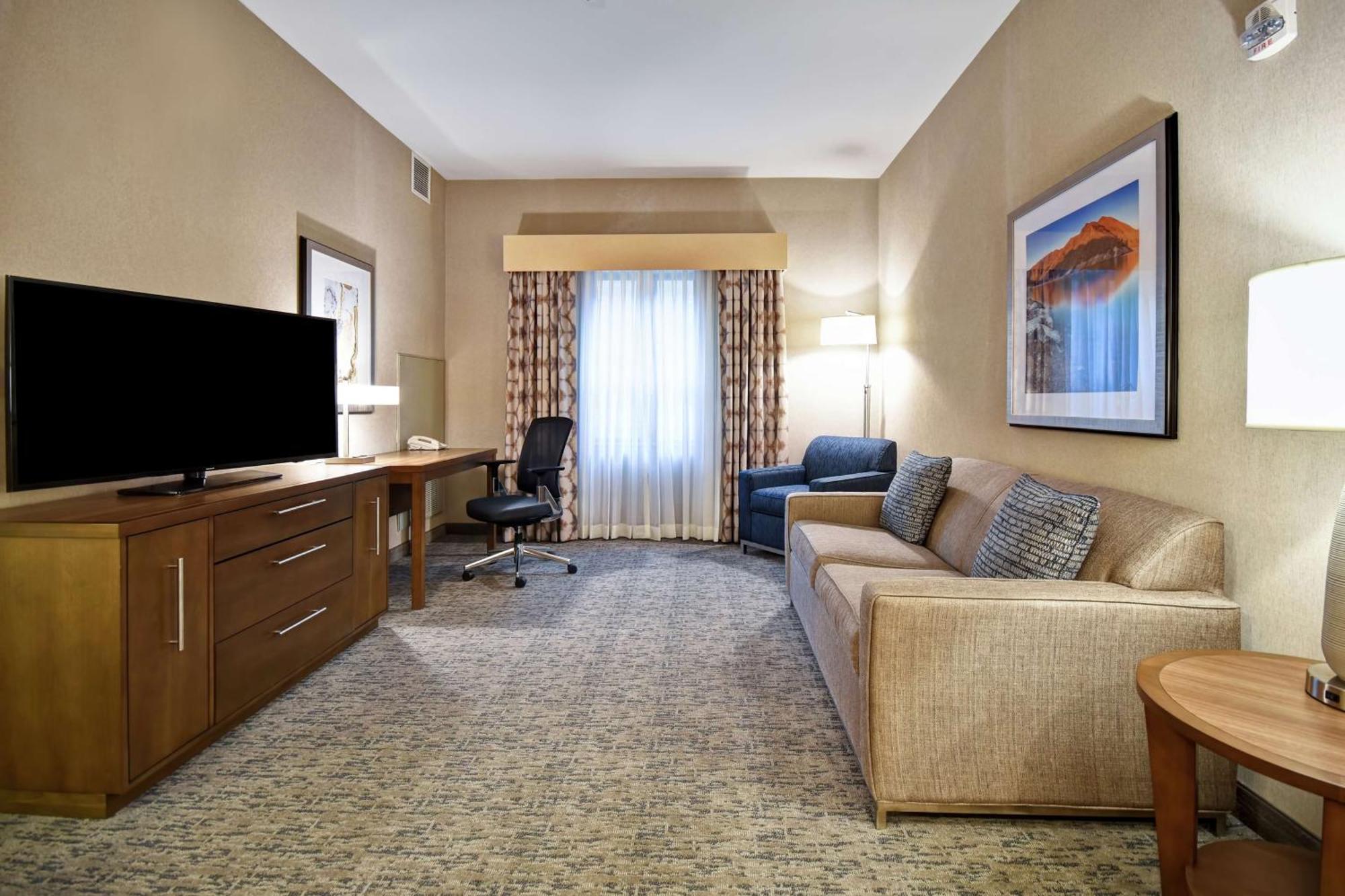 One-Bedroom King Suite - Non-Smoking,1548564427:JPEG