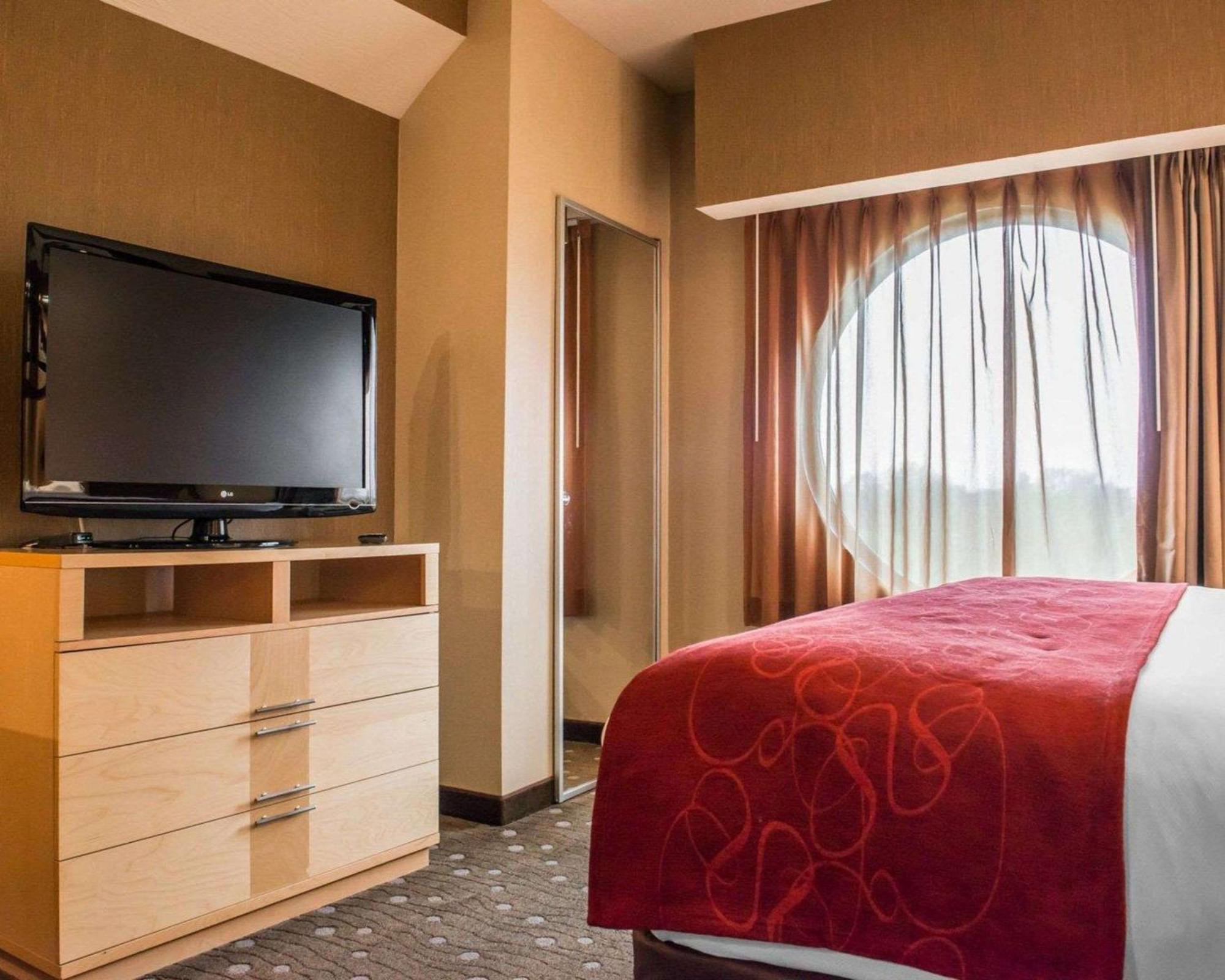 Standard King Suite - Non-Smoking