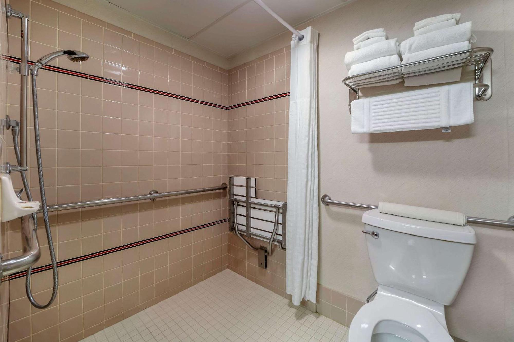 Queen Room with Two Queen Beds - Accessible/Non-Smoking,1280761180:JPEG