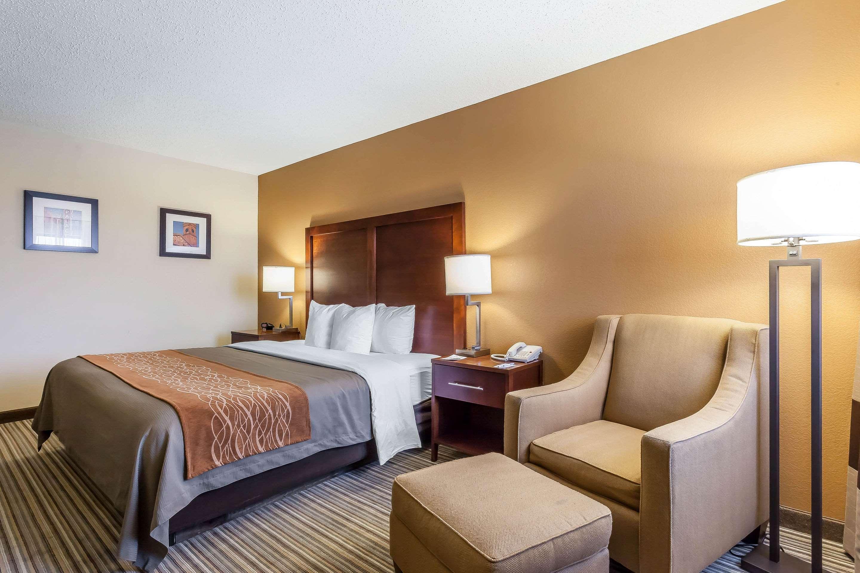 Queen Room - Disability Access - Non-Smoking