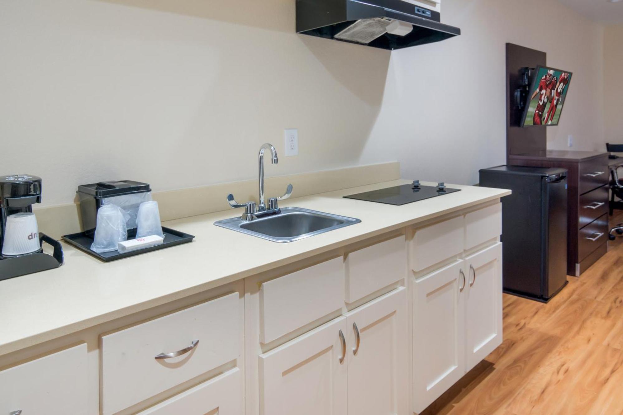 Superior King Room Kitchen - Smoke-Free