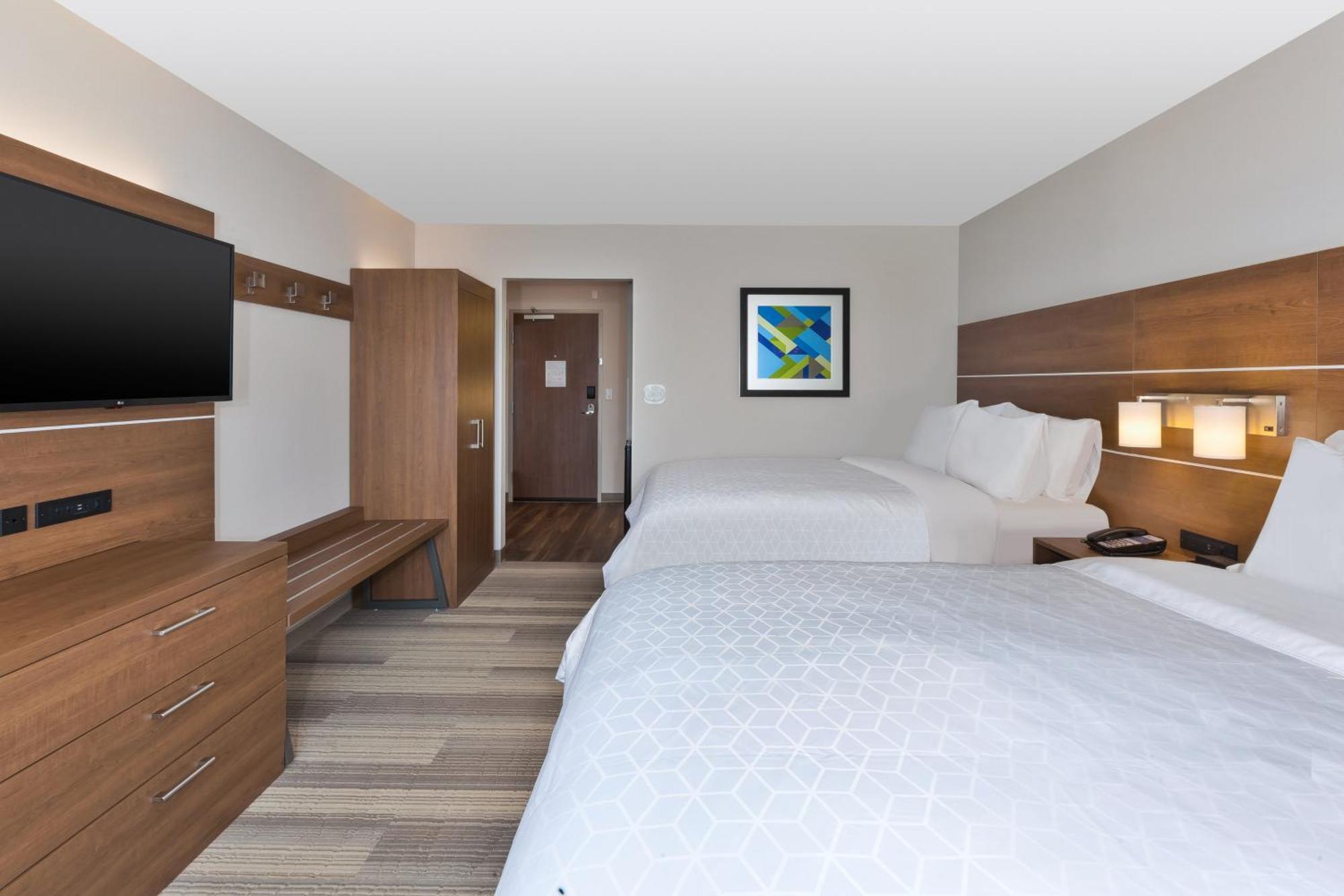Standard Room with Two Queen Beds