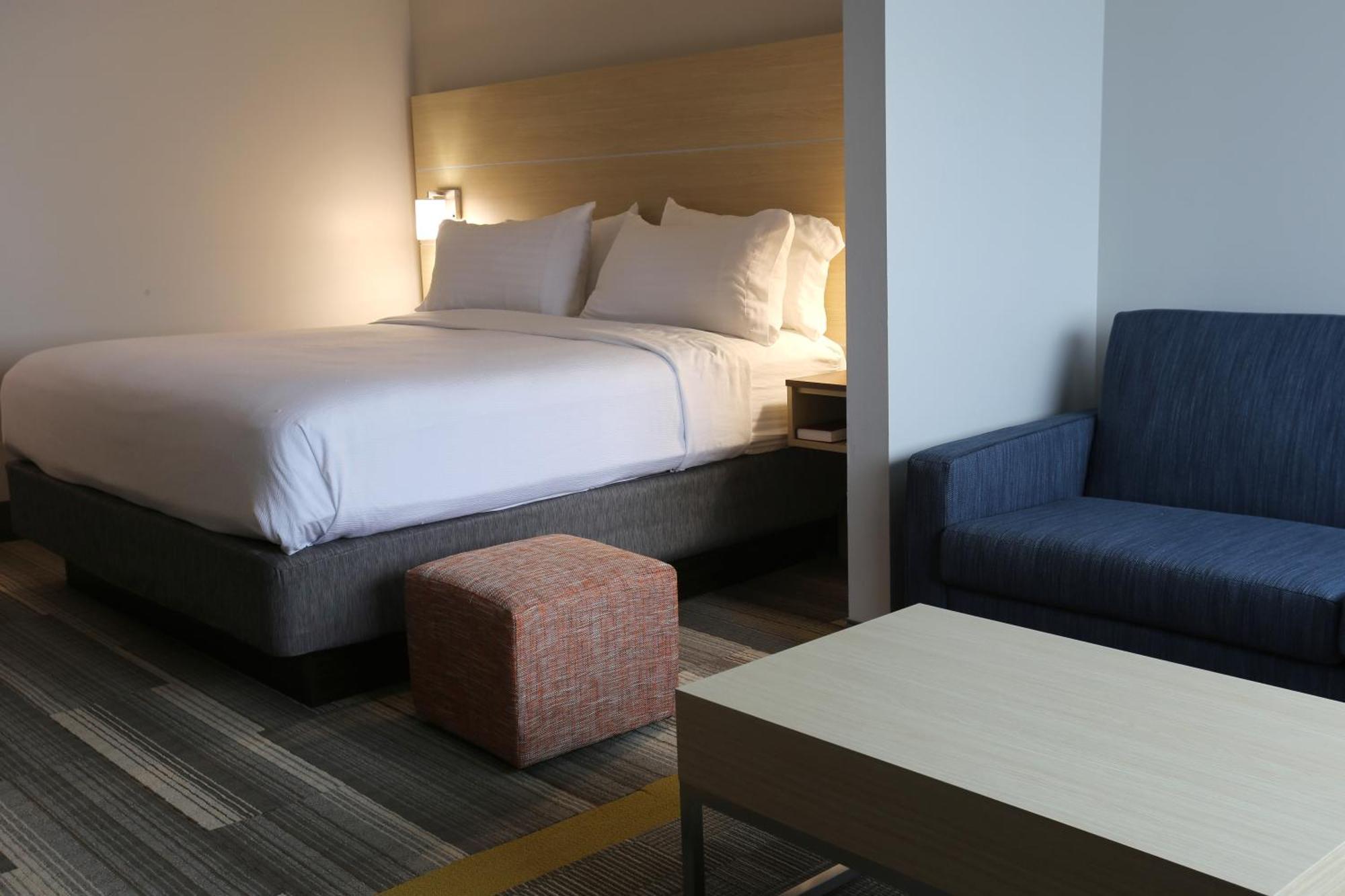 Standard King Room with Sofa Bed,1450669117:JPEG
