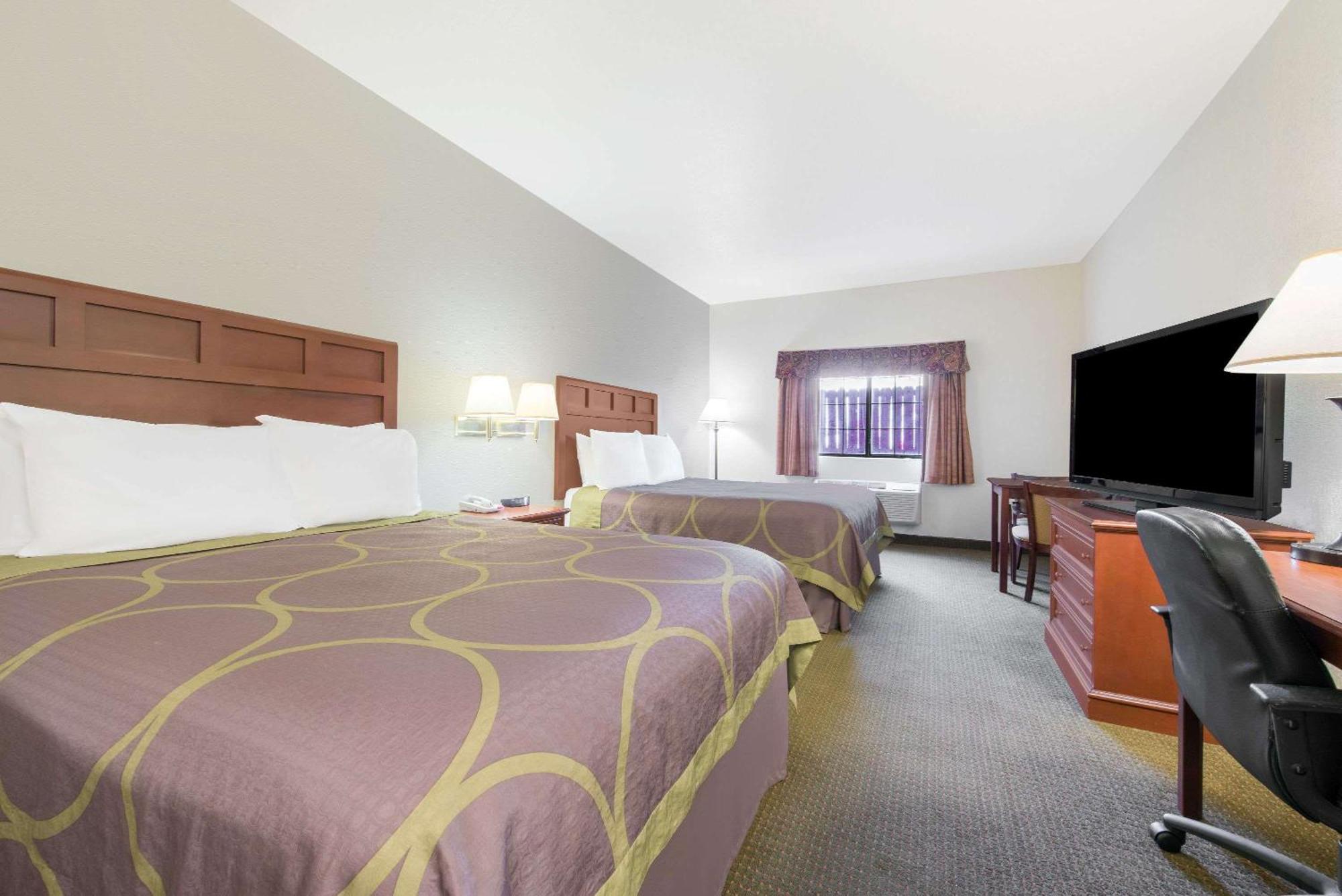 Queen Room with Two Queen Beds - Non-Smoking