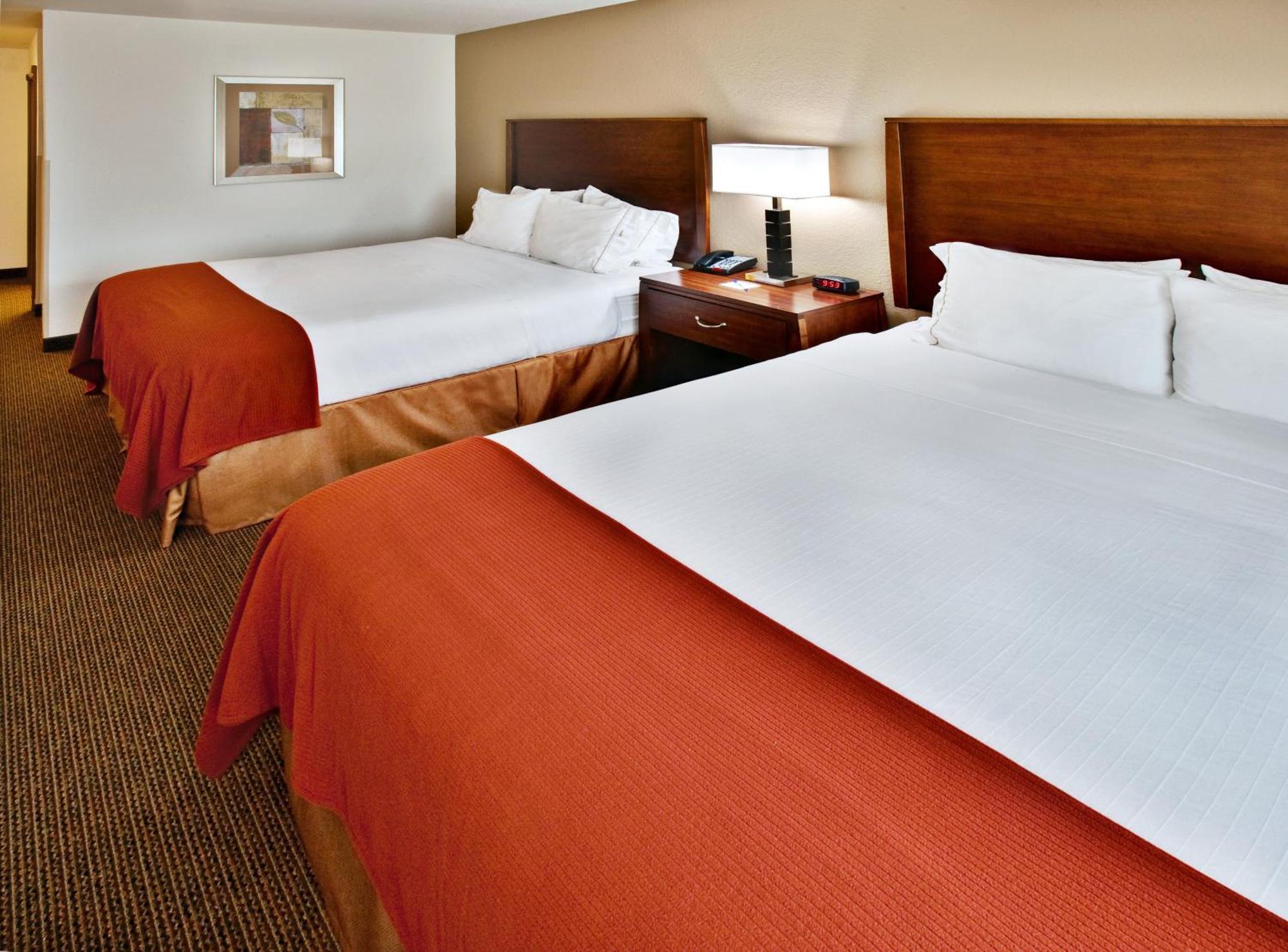 Standard Room,1450838275:JPEG