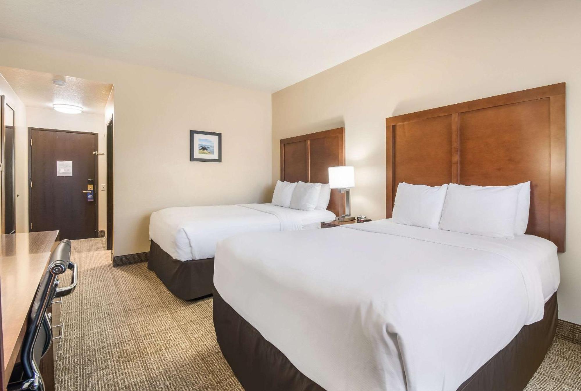 Queen Room with Two Queen Beds - Accessible/Non-Smoking