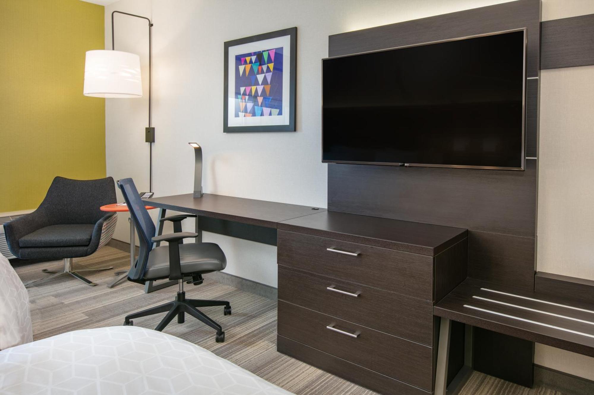 Executive King Suite with River View