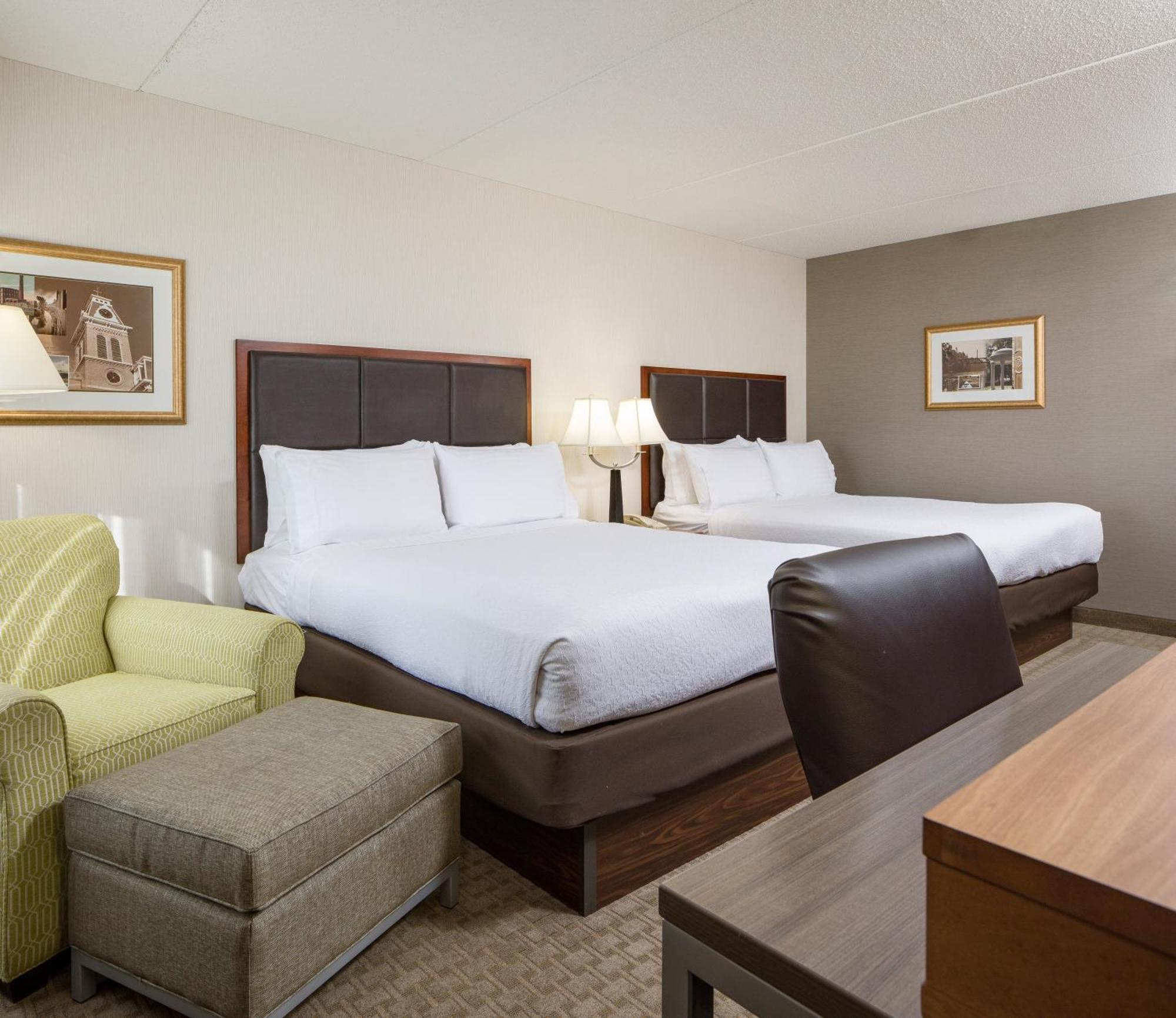 Standard King Room with Sofa Bed