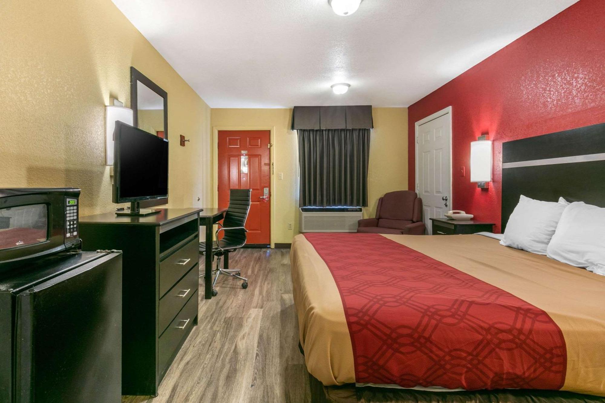 King Room - Accessible/Non-Smoking