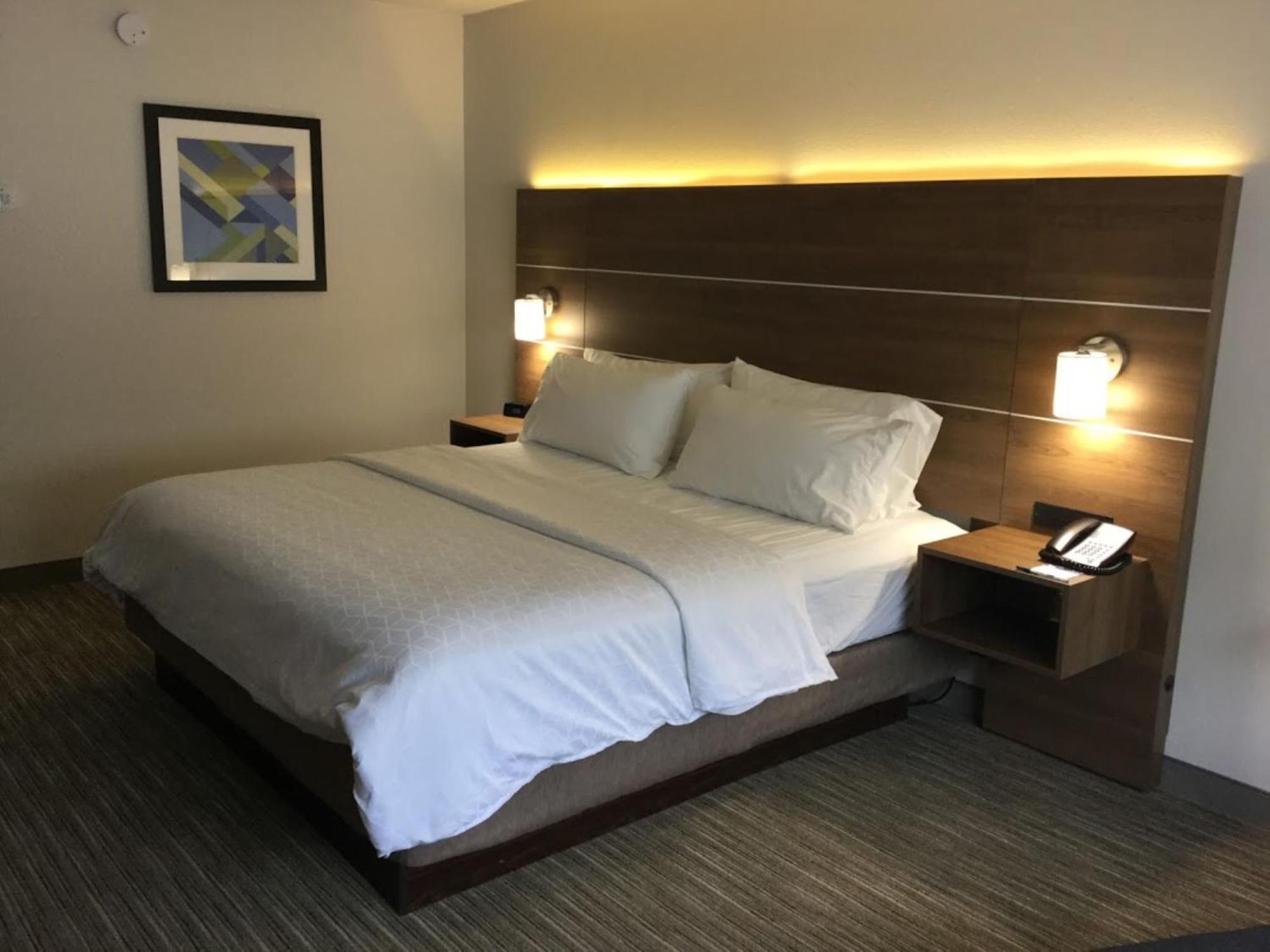 Standard King Room