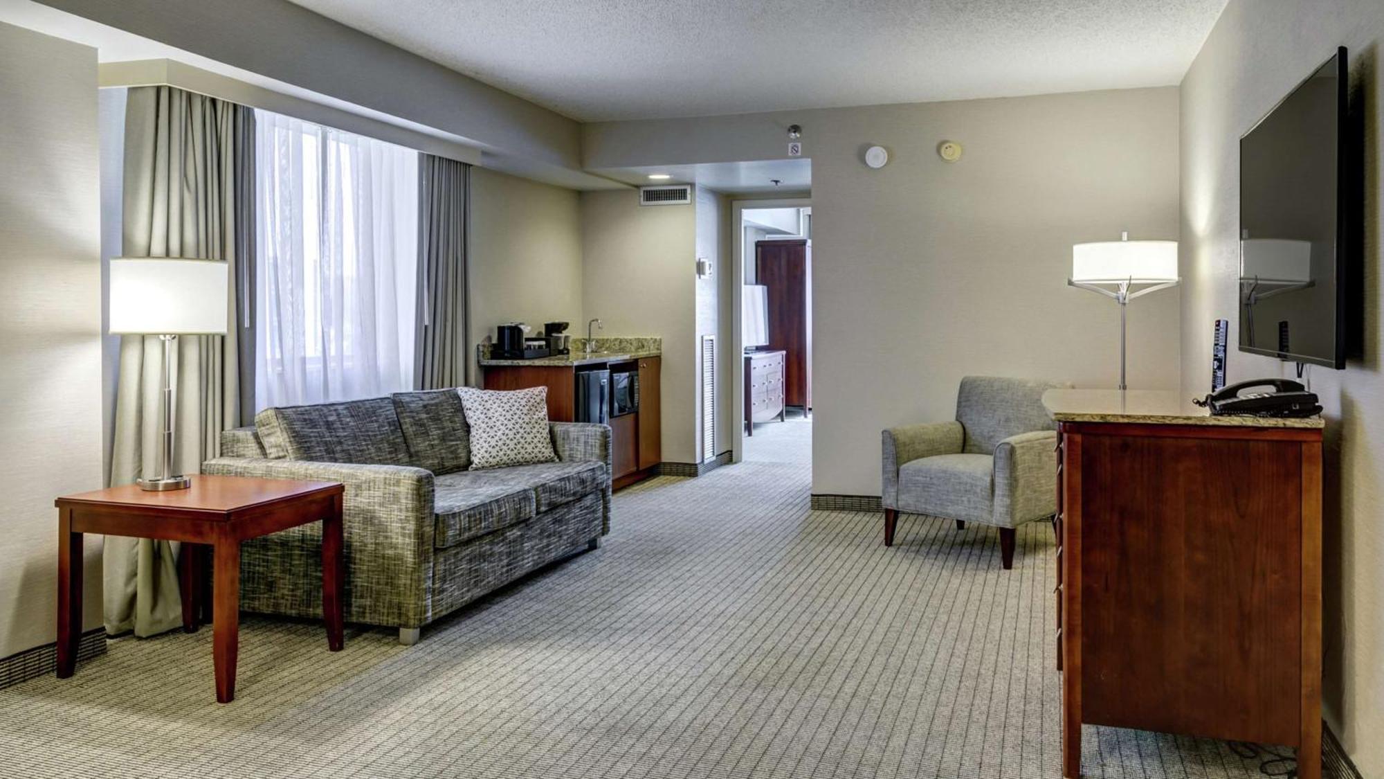 Executive King Suite - Non-Smoking