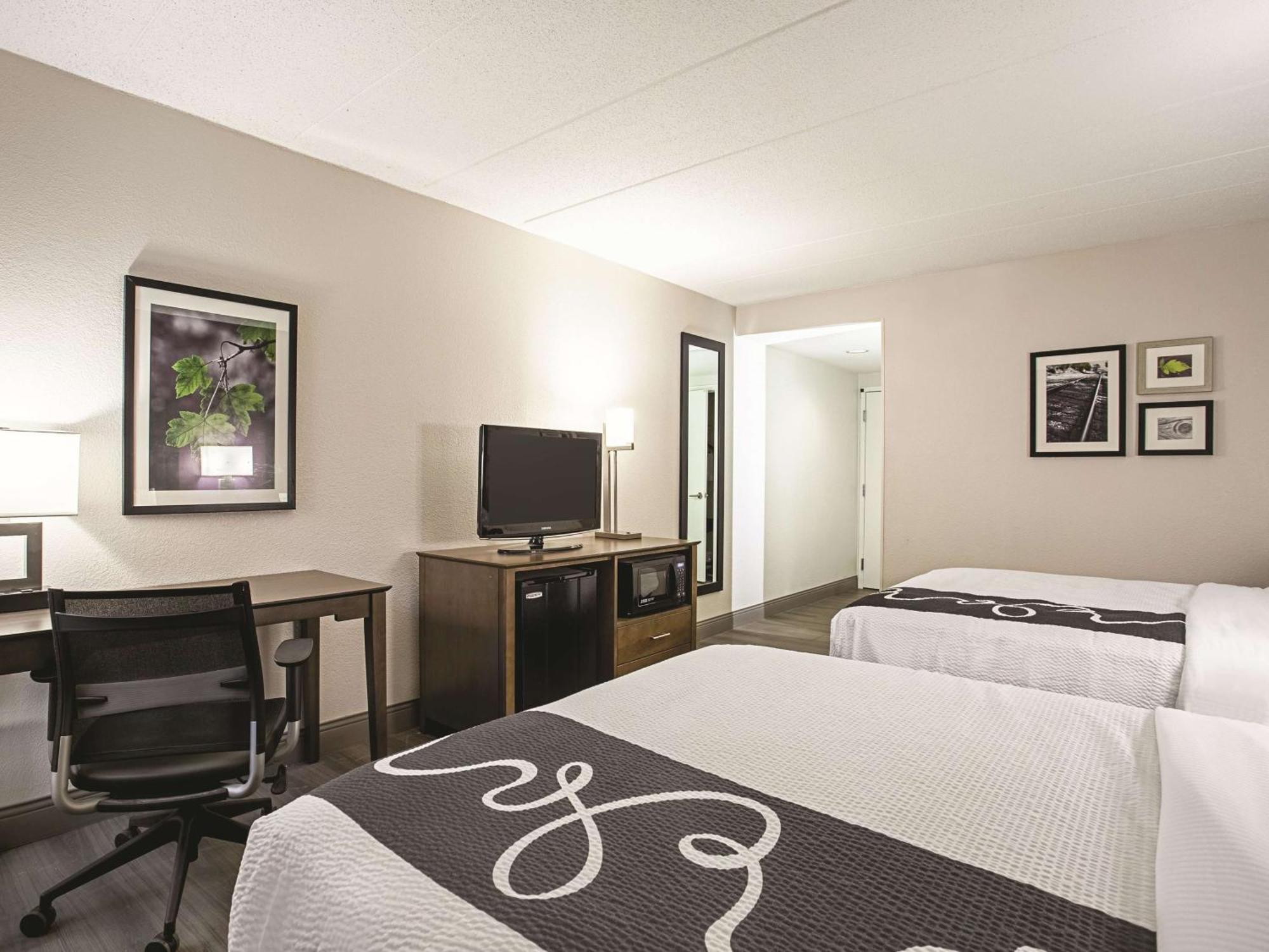 Queen Room with Two Queen Beds - Non-Smoking