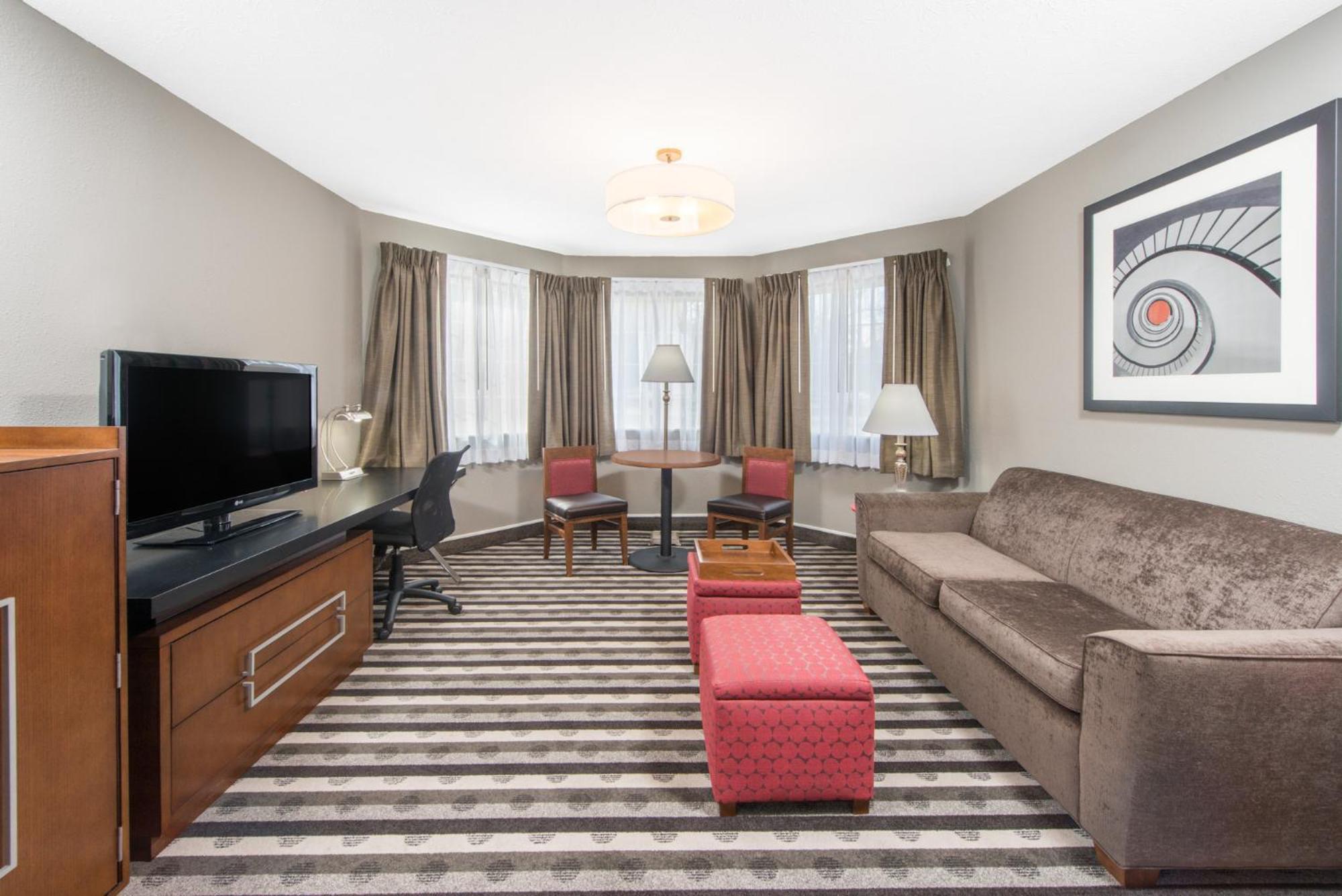 Queen Room with Two Queen Beds- Disability Access - Non-Smoking,1281838969:JPEG
